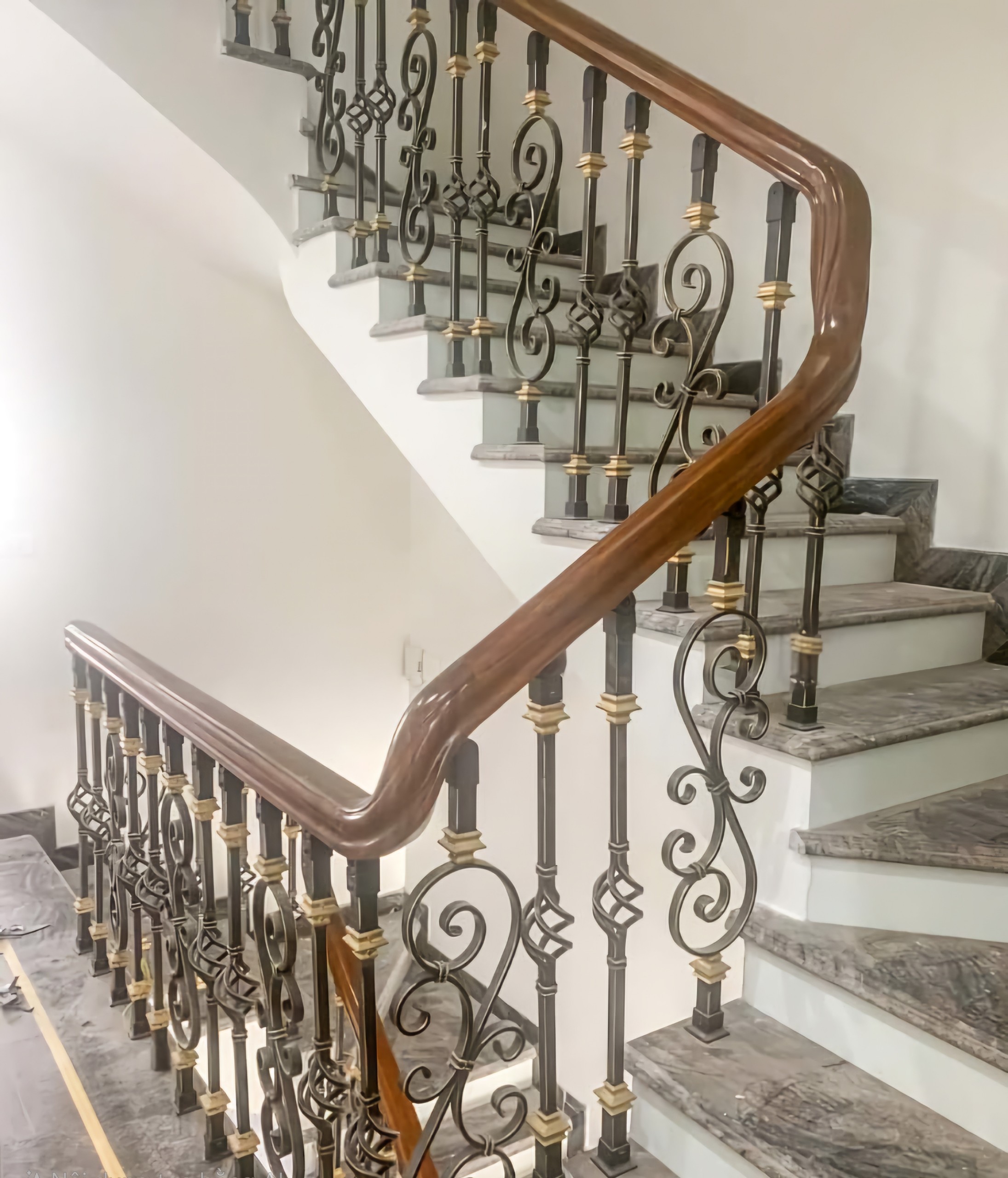Cho thuê nhà, 102m2- 7T, Nguyễn Trường Tộ, Hàng Than, Trấn Vũ -45 tr-2