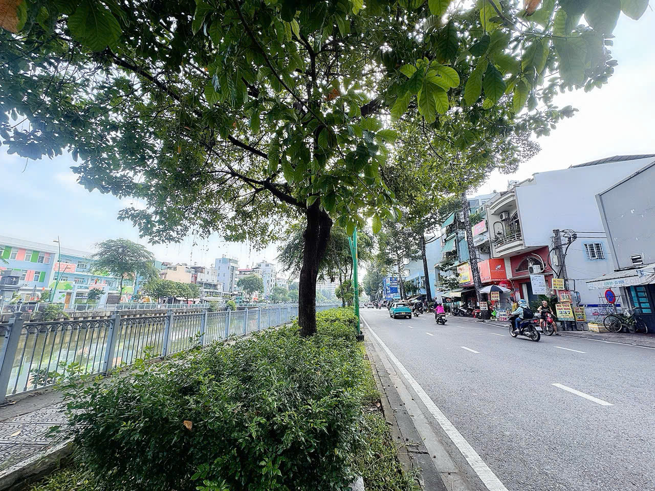 SIÊU PHẨM XÂY BUILDING 185M2 - CHÍNH CHỦ 1 ĐỜI CẦN BÁN NHÀ 4 TẦNG MẶT TIỀN KD Đ.HOÀNG SA, QUẬN 3  * LH GIANG GIANG: 093.86.76.685