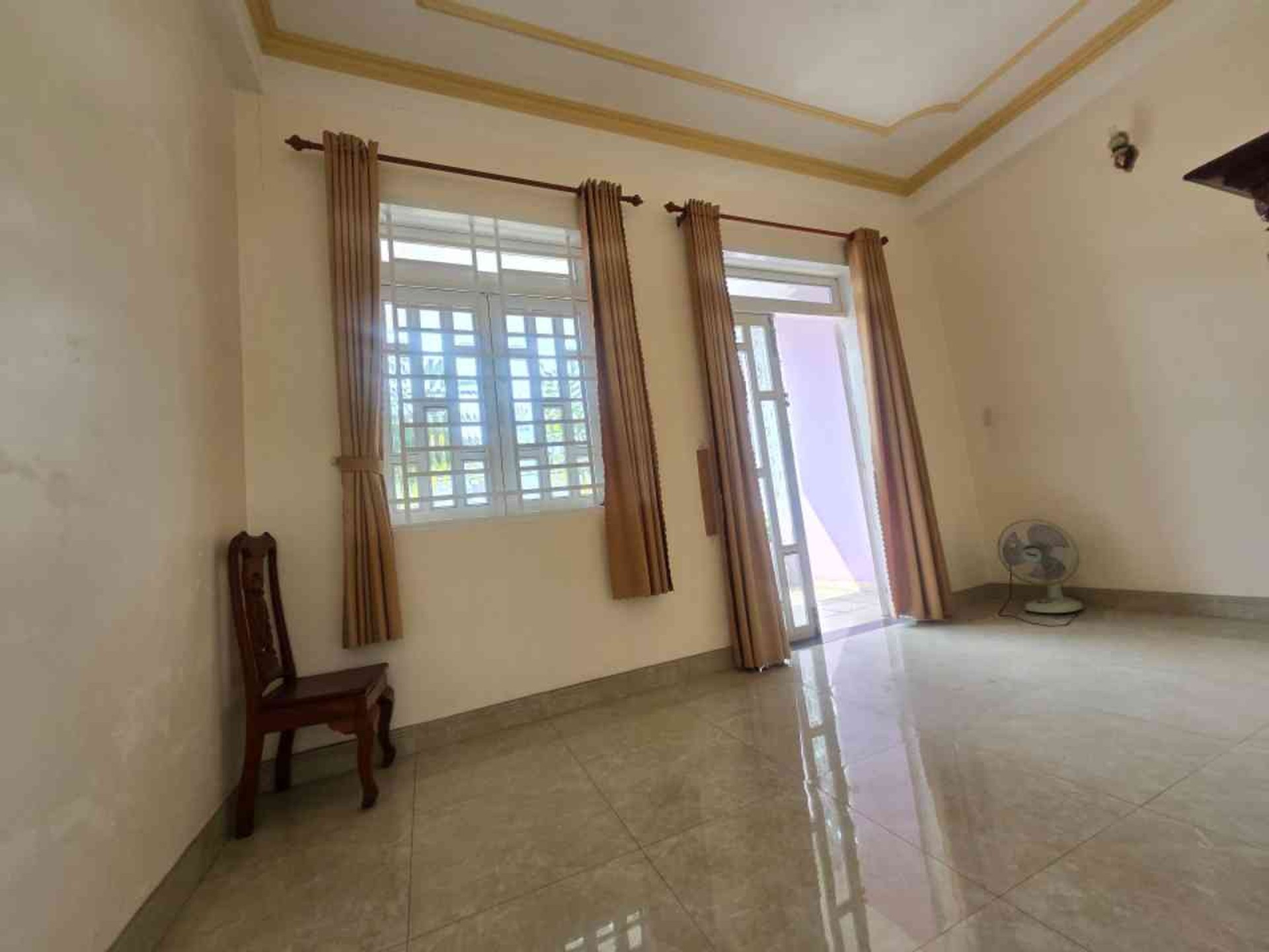 BÁN NHÀ ĐƯỜNG C, TTHC P. DĨ AN, DT 99M2 GIÁ 9TY