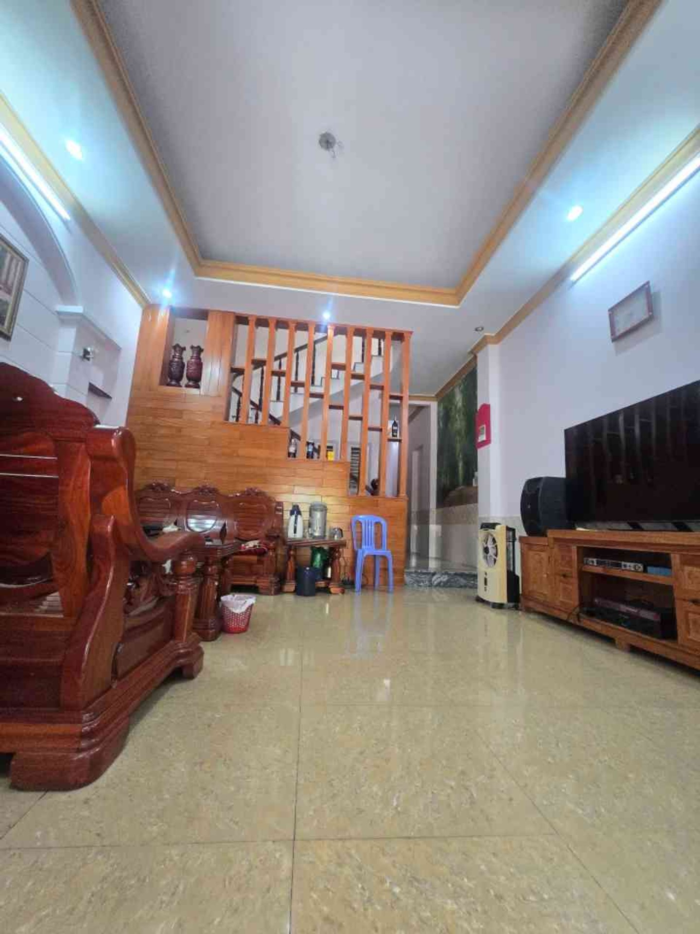 BÁN NHÀ ĐƯỜNG C, TTHC P. DĨ AN, DT 99M2 GIÁ 9TY