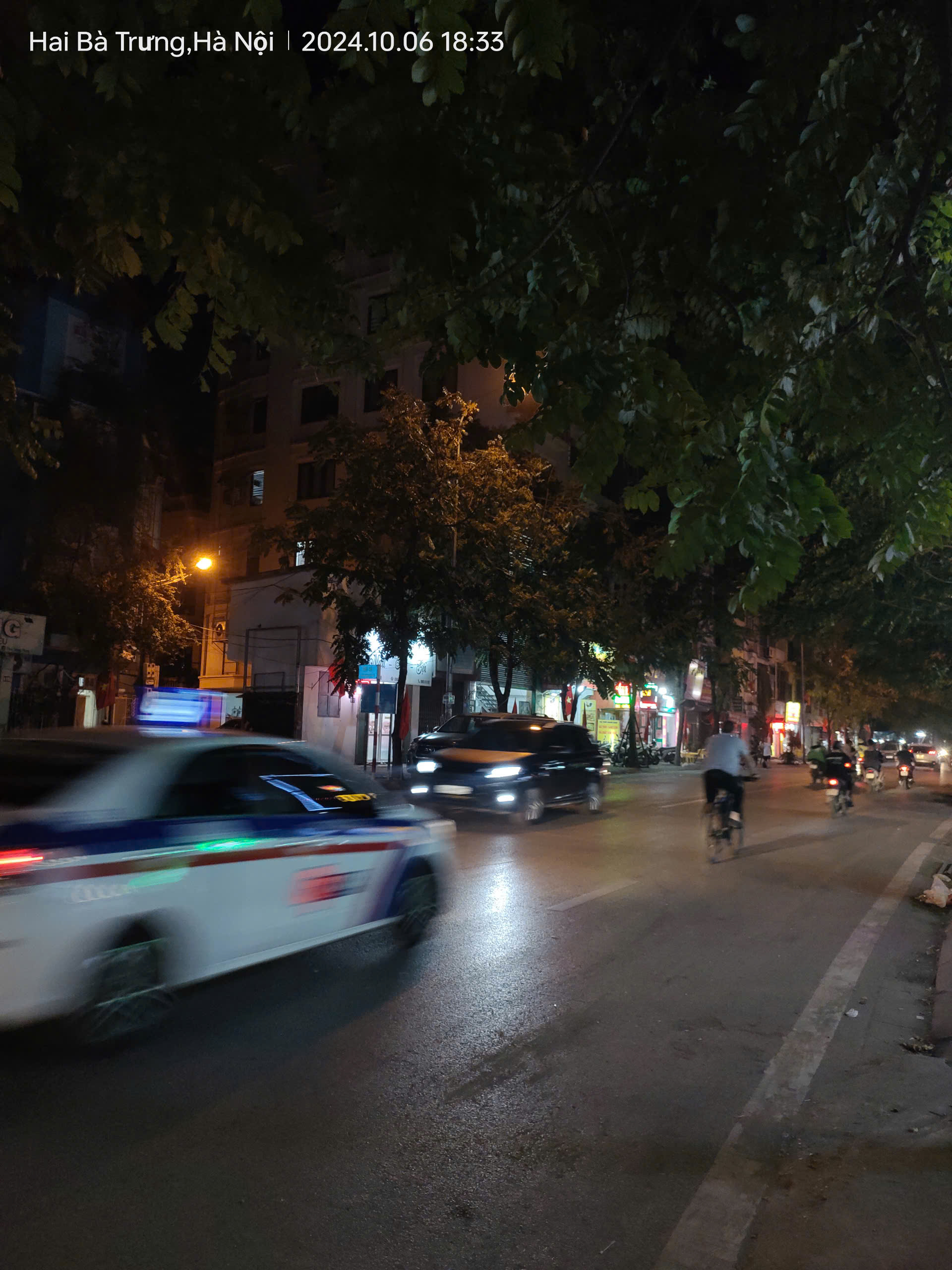 Cho thuê gấp giá rẻ mặt phố Hoàng Hoa Thám 92m, tầng 2, mặt tiền 4.2m, 14 tr/th Ba Đình.