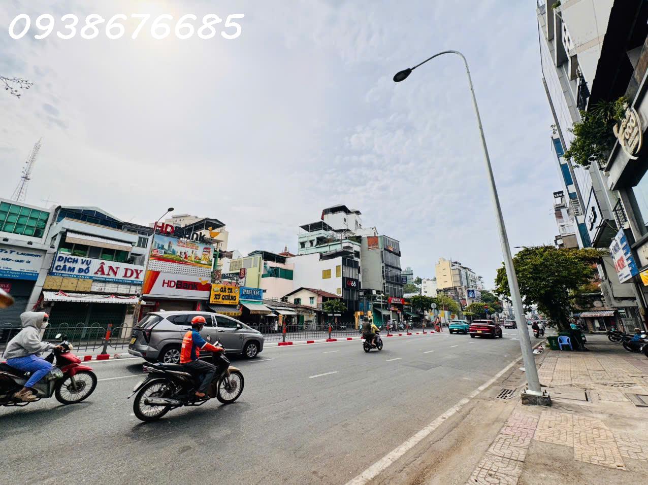 BÁN NHÀ 2 MẶT TIỀN KINH DOANH Đ.NGUYỄN VĂN CỪ, QUẬN 1- DT 5,26M*22- CHÍNH CHỦ 1 ĐỜI XƯA GIÁ TỐT 42,9T- 0938676685 GIANG GIANG XEM NHÀ