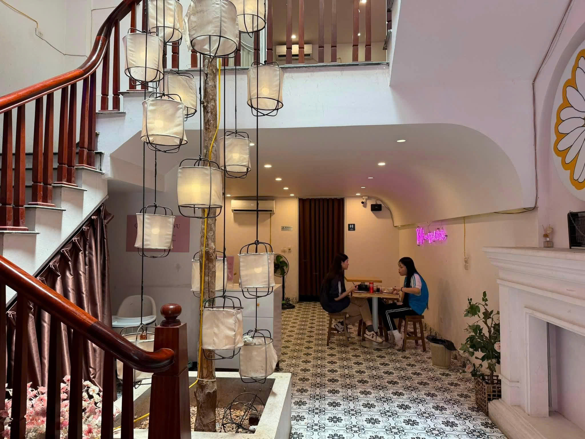 Chính chủ cần sang nhượng quán đồ ăn Hàn Quốc The B6 - Từ Sơn - Khu công viên Quy Chế Từ Sơn