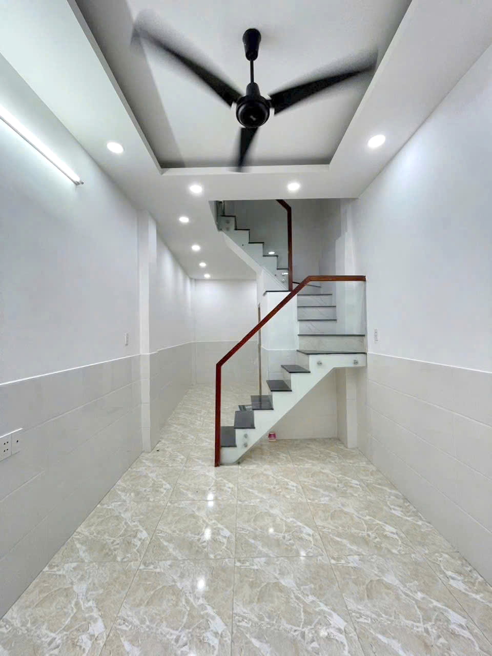 Nhà 2 lầu/ST Chánh Hưng P9Q8 ko lộ giới, Giá : 4.18 Tỷ (T/L)