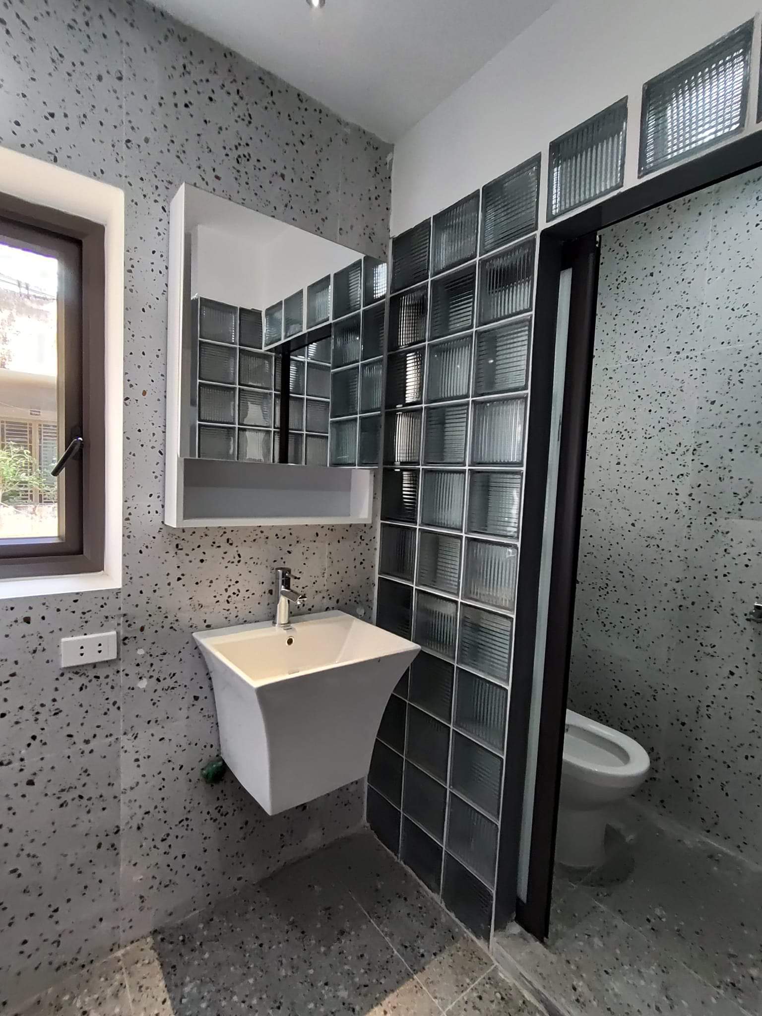 Mình cho thuê nhà, Nguyễn Đình Thi, Hoàng Hoa Thám; 162m2* 1T -34 tr-1