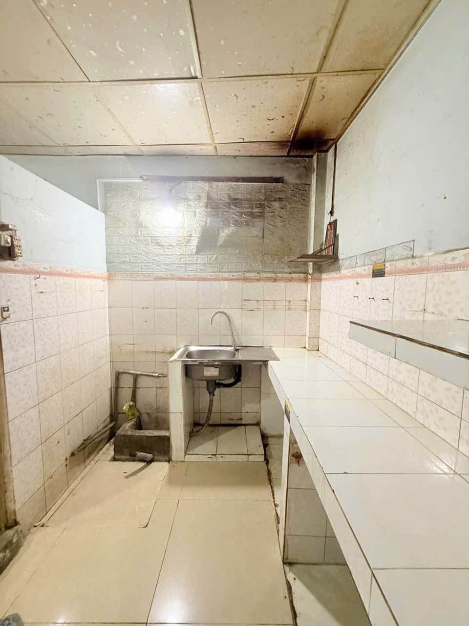 BÁN NHÀ 34M2 Đ.ĐOÀN VĂN BƠ- GIAO THƯƠNG Đ.TÔN ĐẢN VỚI Đ.XÓM CHIẾU- GẦN TRƯỜNG ĐẠI HỌC NGUYỄN TẤT THÀNH.-4