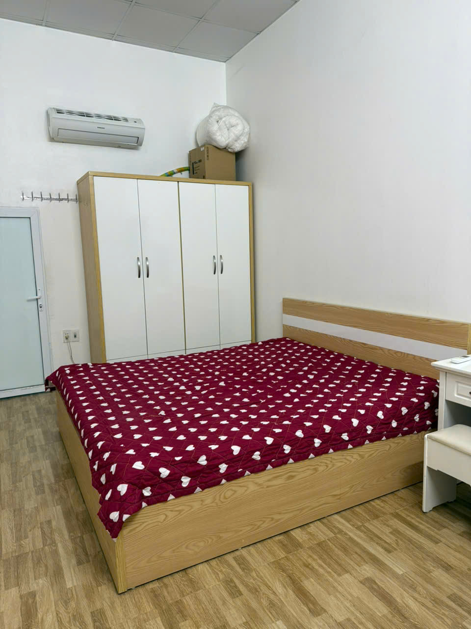 Cho thuê 2 phòng,FULL nội thất khu Định Công Hạ, phường Định Công, 0888087818