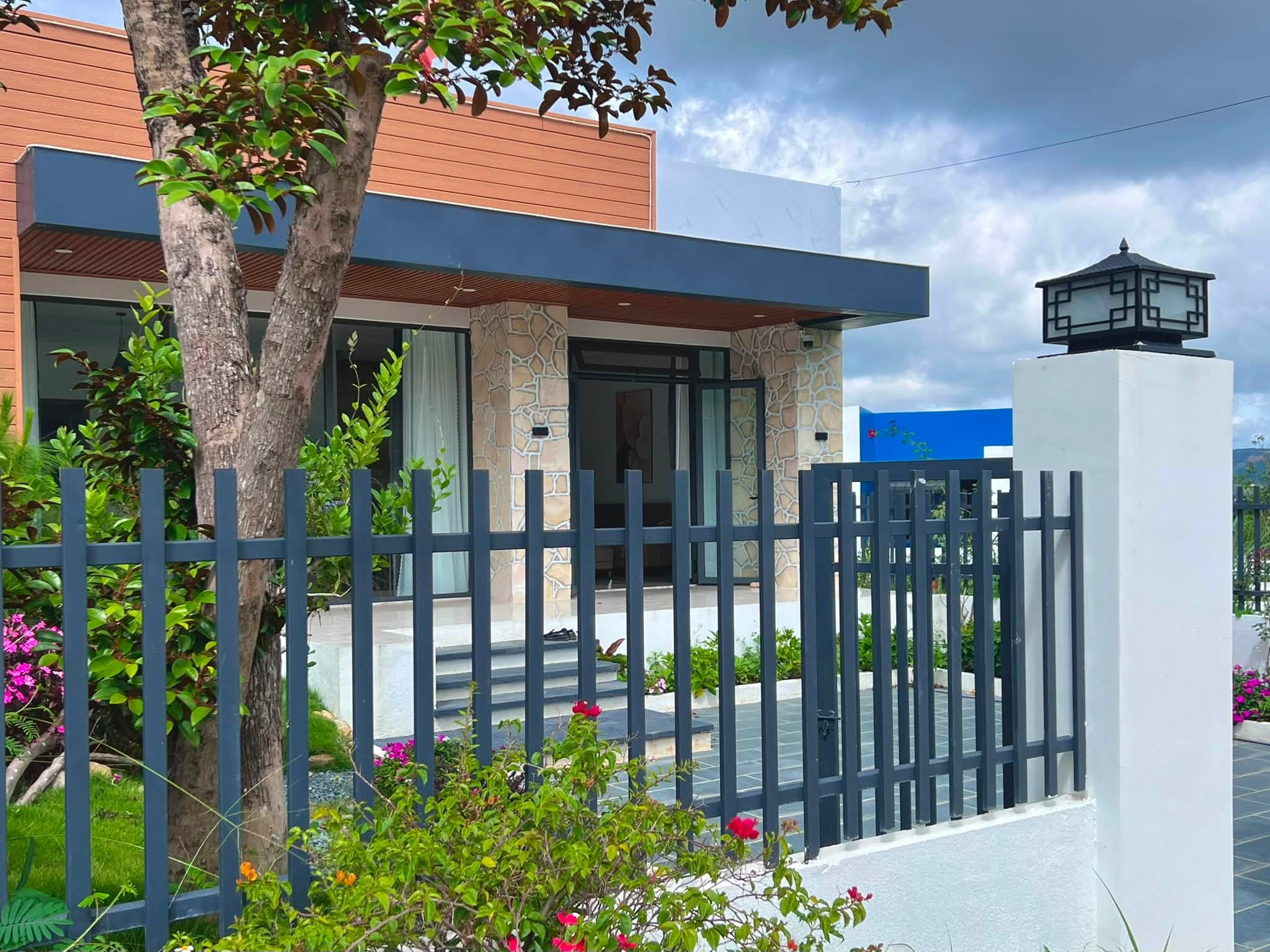 Cần Bán Biệt Thự Nghỉ Dưỡng 436m² Có 121m² Thổ Cư, Full Nội Thất, Sân Vườn Xanh Mát
