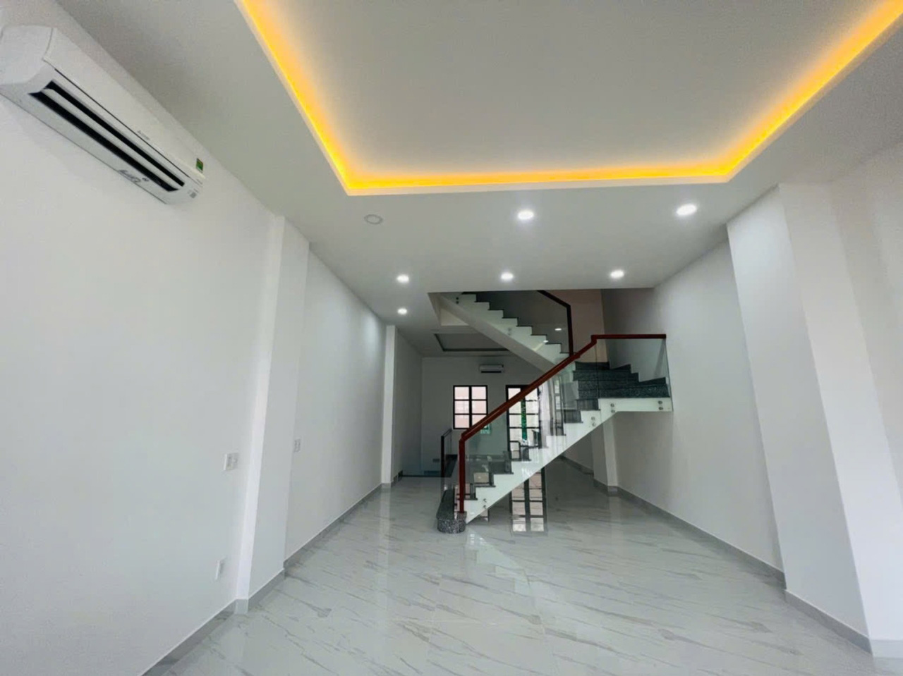 [O2871*] Bán Nhà Mặt tiền KDC Cityland Gò Vấp - thu nhập 45Tr/Tháng - Giá 24.x Tỷ