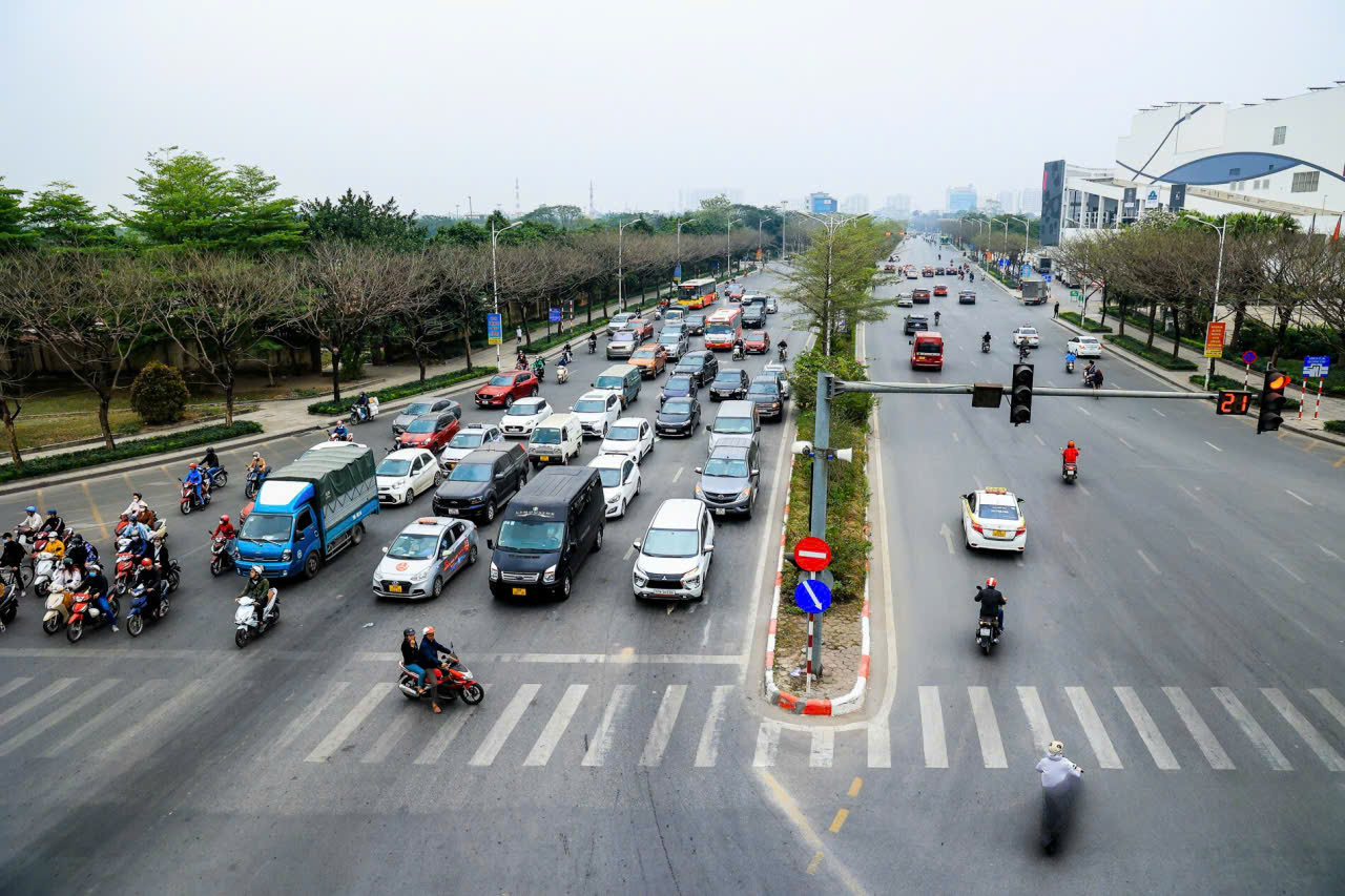 🔥 ĐÀM QUANG TRUNG – 77M² x 3 TẦNG – NHÀ DÂN XÂY – 12 TỶ 🔥
💥 77M² – NHÀ 3 TẦNG – GẦN AEON MALL – NGÕ Ô TÔ NHỎ THÔNG!