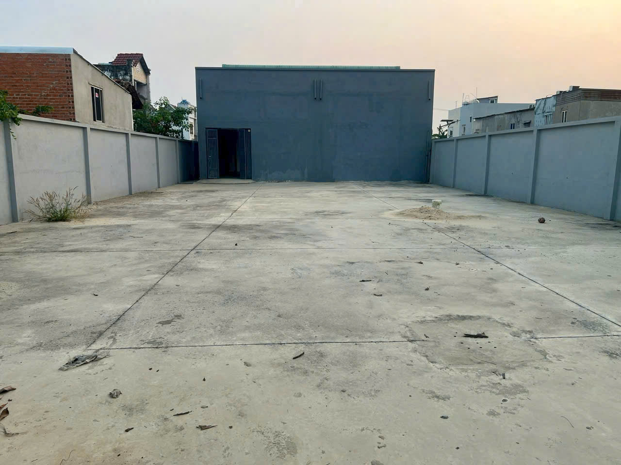 CHỈ 50TR/THÁNG SỞ HỮU NGAY XƯỞNG 1.200M² – XE 10 TẤN RA VÀO THOẢI MÁI