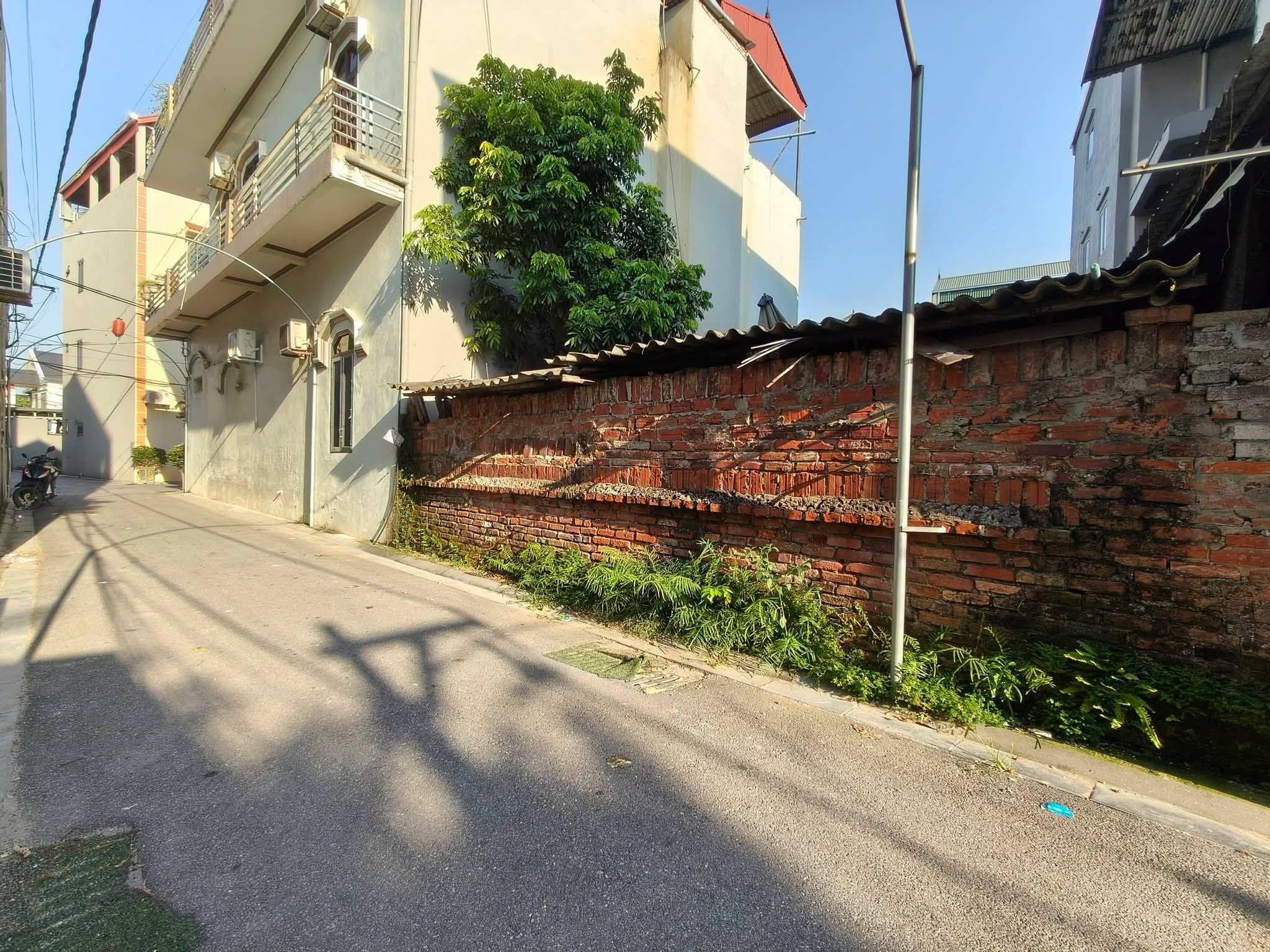 Ô tô tải thông bàn cờ, 94m2, mt7m, 5.6 tỷ, Nguyên Khê, Đông Anh.