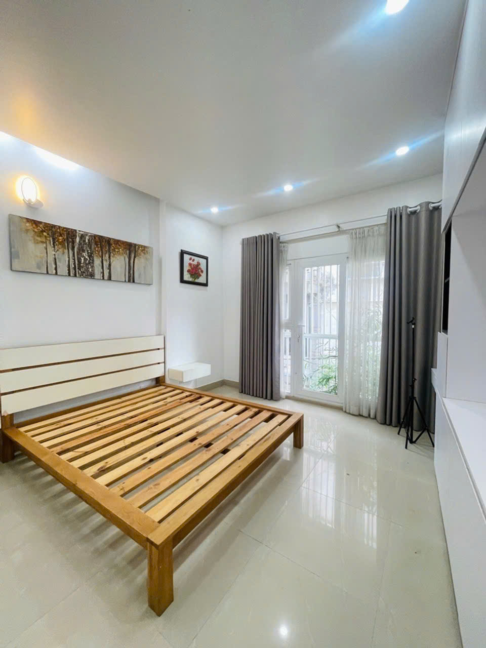 Bán nhà đường Cách Mạng Tháng 8, DT 53m², ngang 4m, hẻm xe hơi, nhà đẹp ở ngay-3