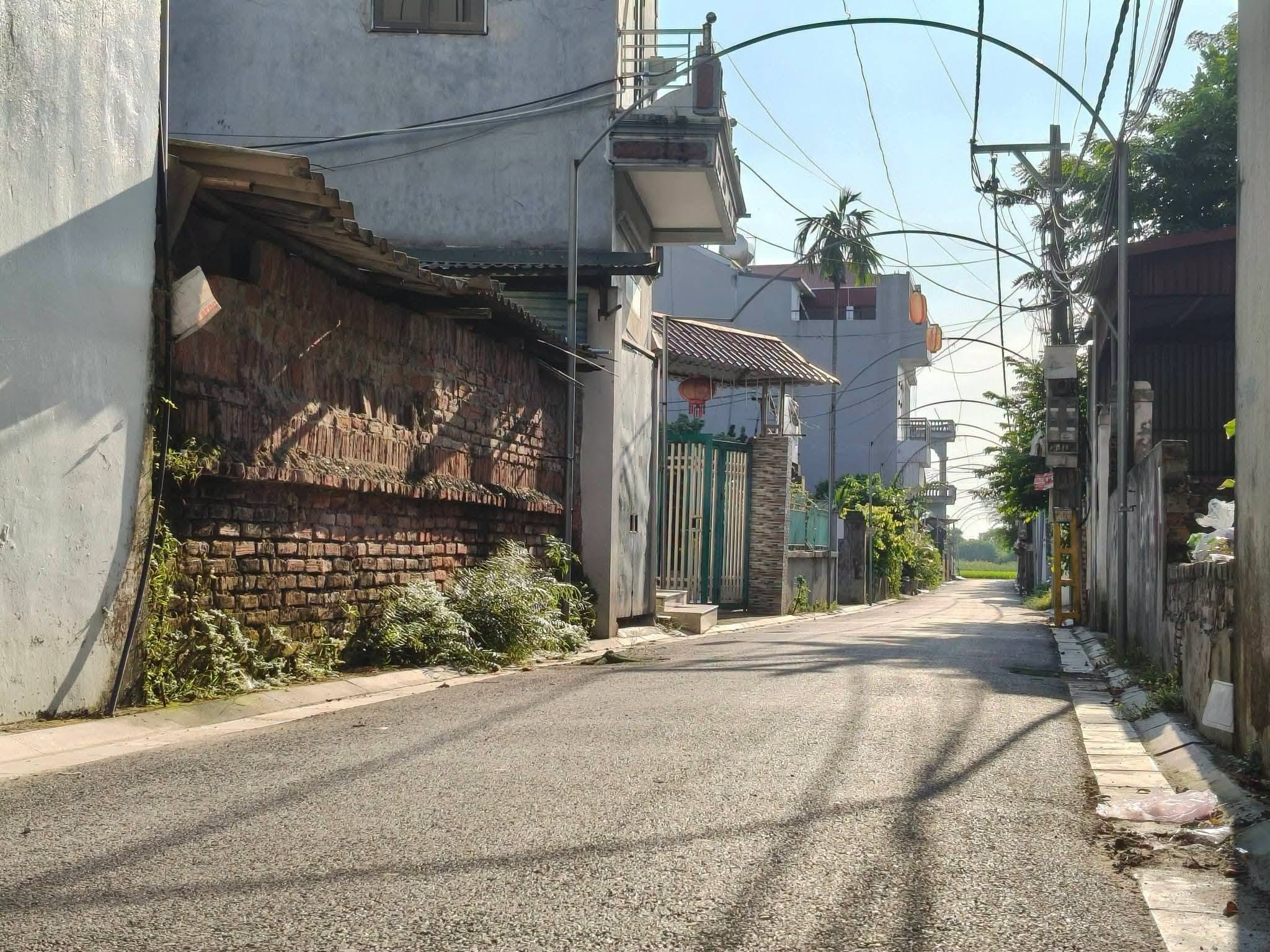 Ô tô tải thông bàn cờ, 94m2, mt7m, 5.6 tỷ, Nguyên Khê, Đông Anh.