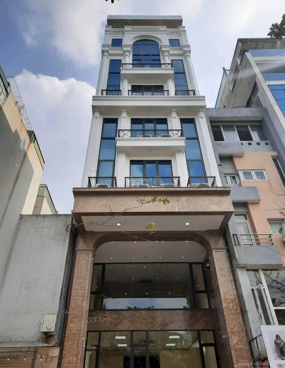 Cho thuê nhà, 142m2_ 7T; Lý Thường Kiệt, Bà Triệu, Ngô Quyền -72 tr