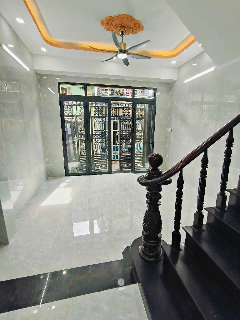 BÁN NHÀ 4 TẦNG - PARCMALL CAO LỖ - TẠ QUANG BỬU - QUẬN 8 - 5 PN - 5WC - 6,9 TY - GỌI NGAY 0784968131