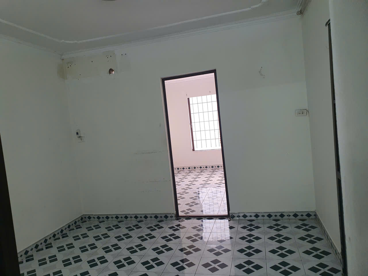 Cho thuê Phòng 411, nhà D3 – Khu tập thể Thành Công, phường Giảng Võ, Hà Nội