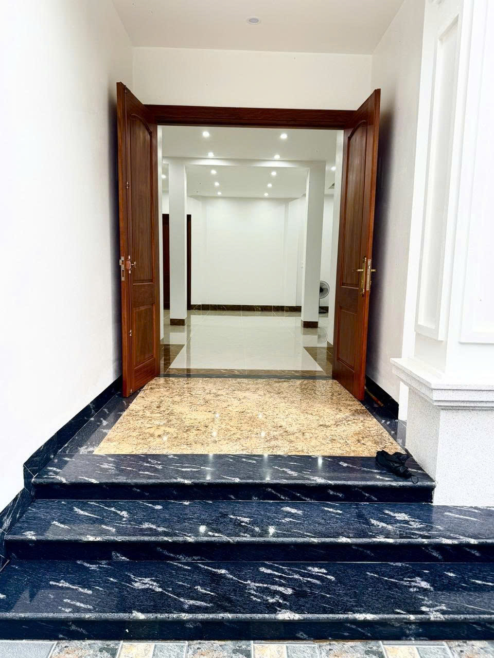 CHO THUÊ BIỆT THỰ KĐT TÂN TÂY ĐÔ, 204M2 (30TR/TH CÓ TL) KHÔNG GIỚI HẠN MỤC ĐÍCH SD. LH:0989996984-4