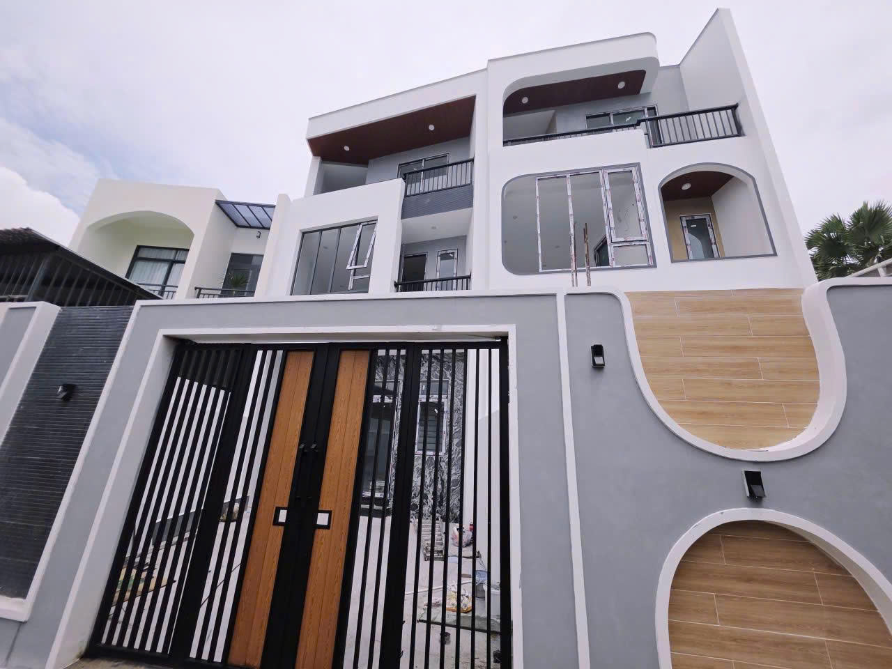 Bán nhà hẻm 3m tại thôn Vĩnh Điềm Trung, phường Tây Nha Trang, 4.590 tỷ