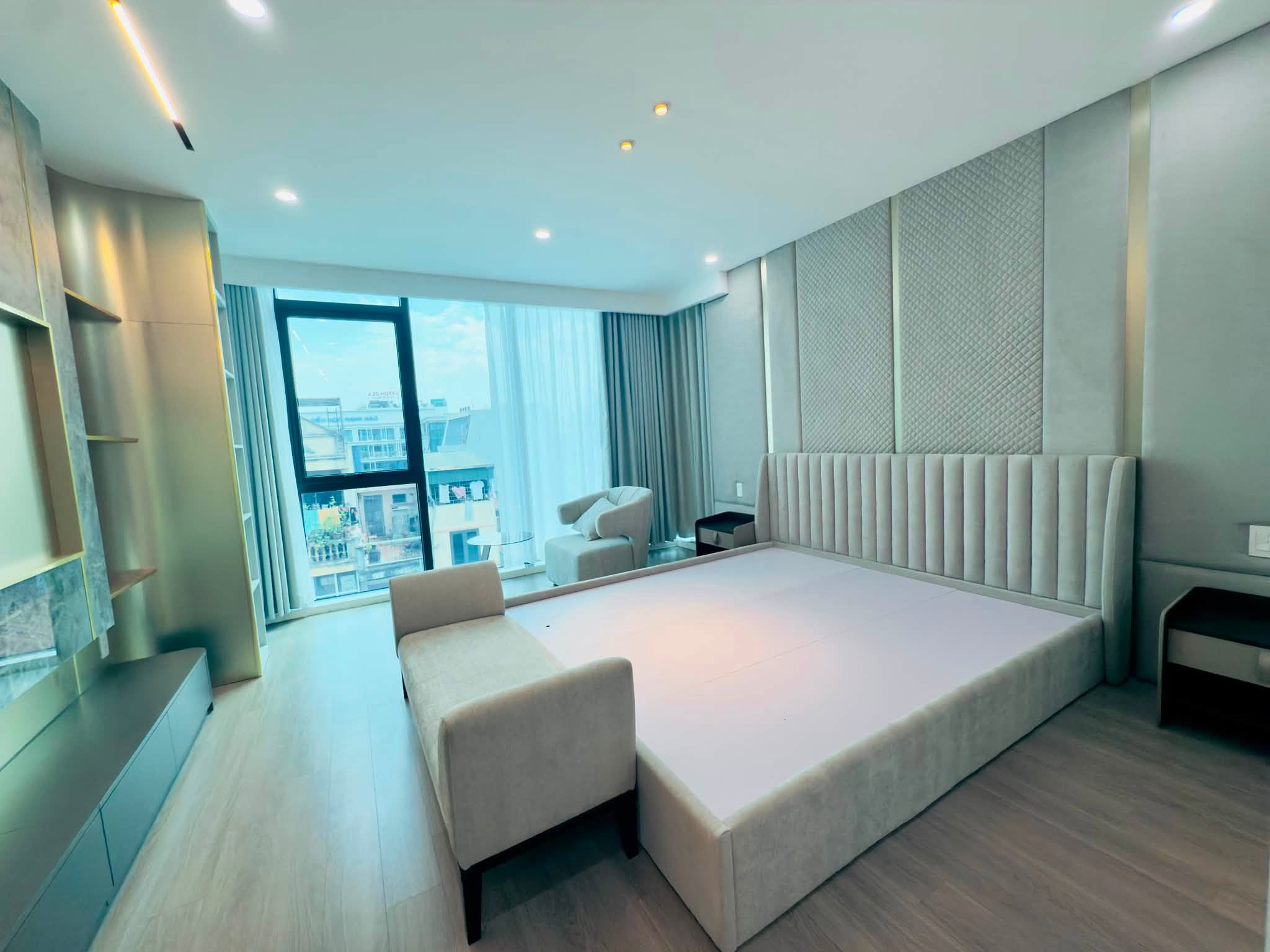 Bán nhà mặt phố Nguyễn Công Trứ, 75m², 6 tầng thang máy, mặt tiền gần 5m, 69,5 tỉ, vỉa hè, kinh doanh đỉnh