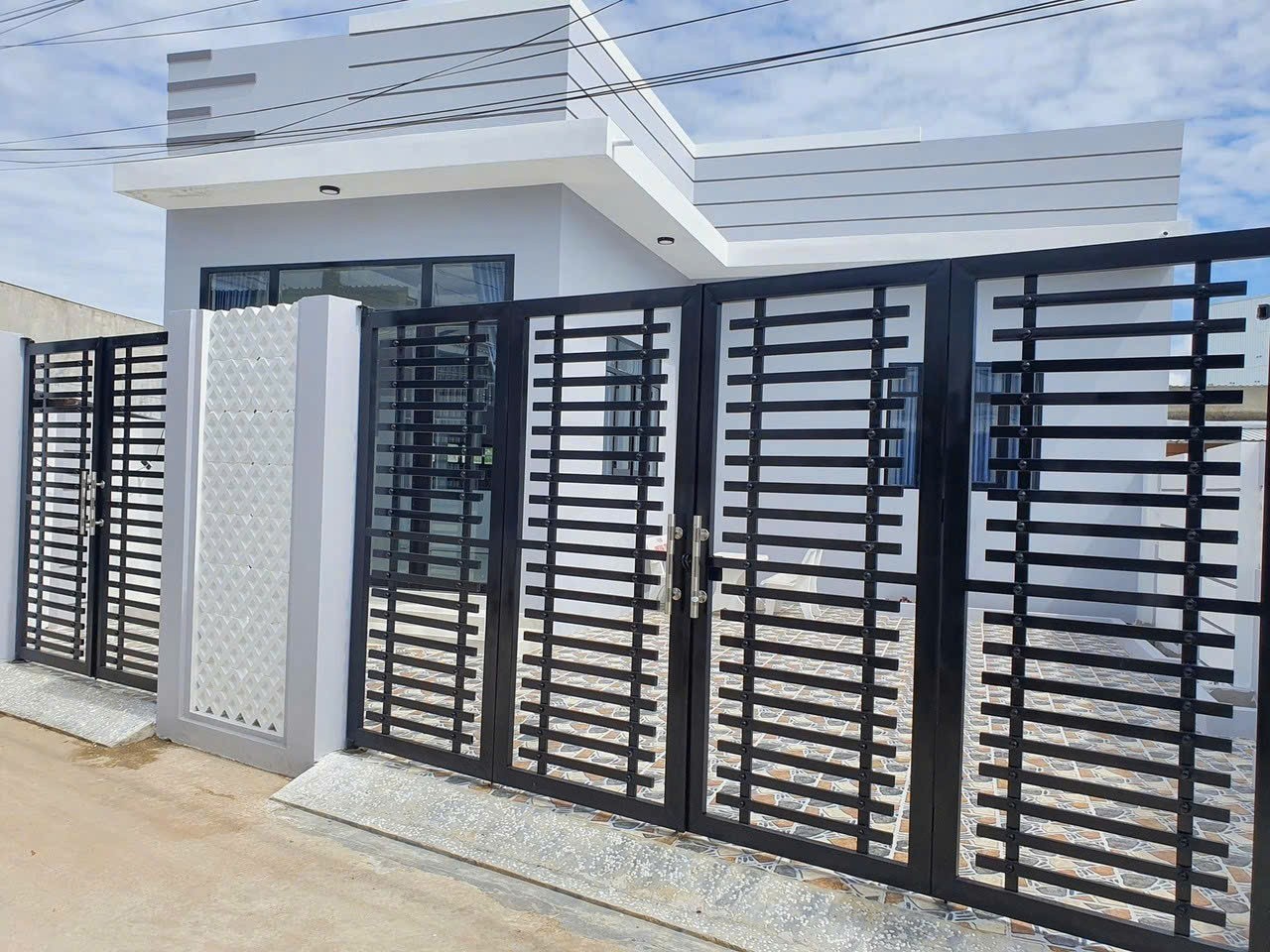 Chính chủ cần bán nhà mới xây dựng, vị trí thuận tiện tại hẻm 81, Trương Định, P.Rạch Giá, An Giang