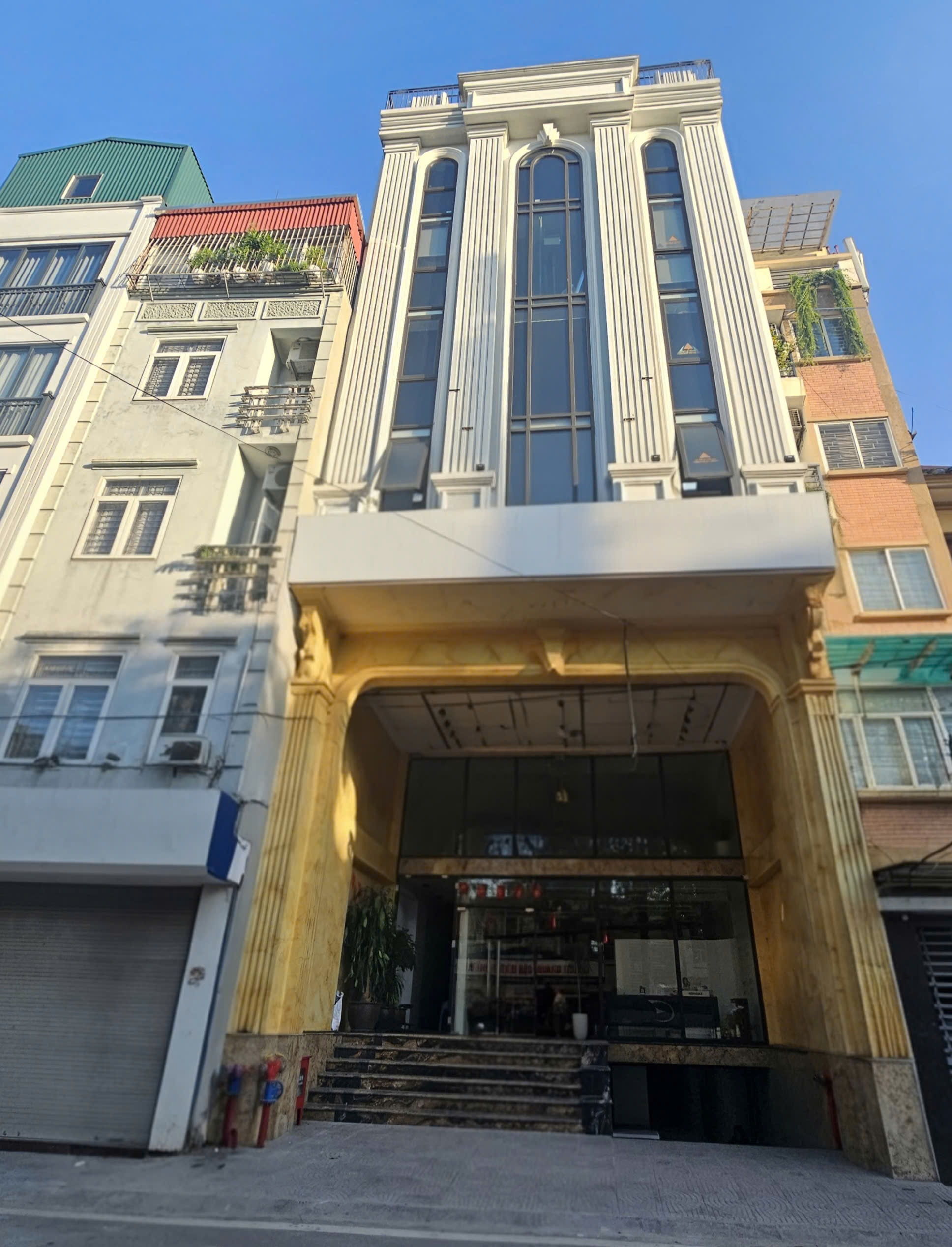 Cho thuê nhà, THANG MÁY, 147m2_ 7T; Lò Đúc, Hòa Mã, Hàm Long -68 tr