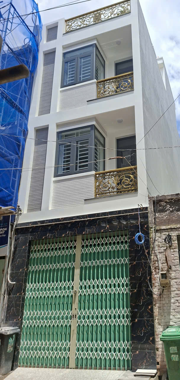 CHO THUÊ NHÀ NGUYÊN CĂN – LINH CHIỂU, TP. THỦ ĐỨC Nhà đẹp, rộng rãi, có chỗ đậu ô tô – thích hợp ở gia đình hoặc làm văn phòng công ty