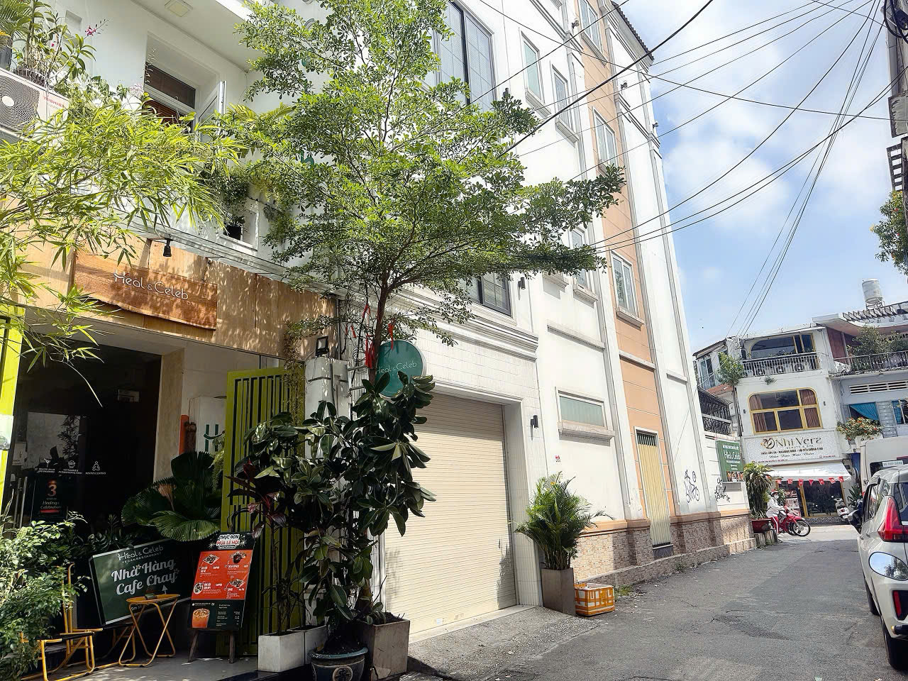 BÂN NHÀ 5 TẦNG MTKD Đ.NGUYỄN VĂN NGUYẼN, QUẬN 1 - XE HƠI NGỦ TRONG NHÀ - NGAY GÓC HOÀNG SA SIÊU ĐẸP * LH GIANG GIANG: 093.86.76.685