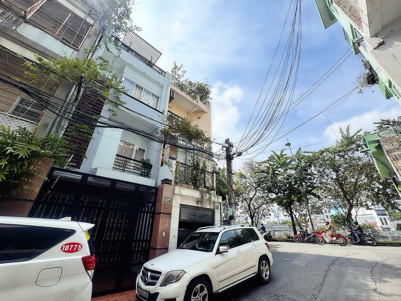 BÂN NHÀ 5 TẦNG MTKD Đ.NGUYỄN VĂN NGUYẼN, QUẬN 1 - XE HƠI NGỦ TRONG NHÀ - NGAY GÓC HOÀNG SA SIÊU ĐẸP * LH GIANG GIANG: 093.86.76.685-4