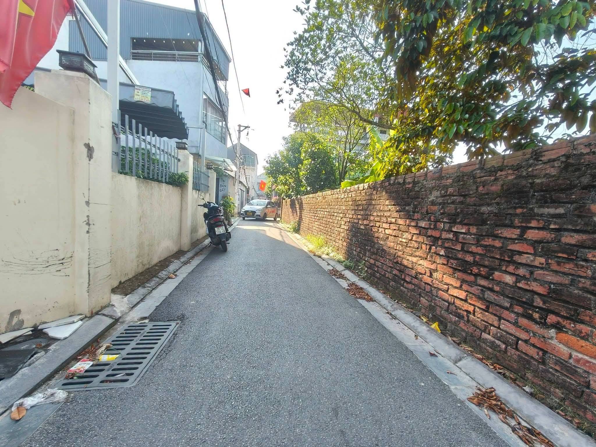 Cận bìa làng, ngõ thông xe tải.
61m2, mt4.5m, Bắc Hồng, Đông Anh.-4