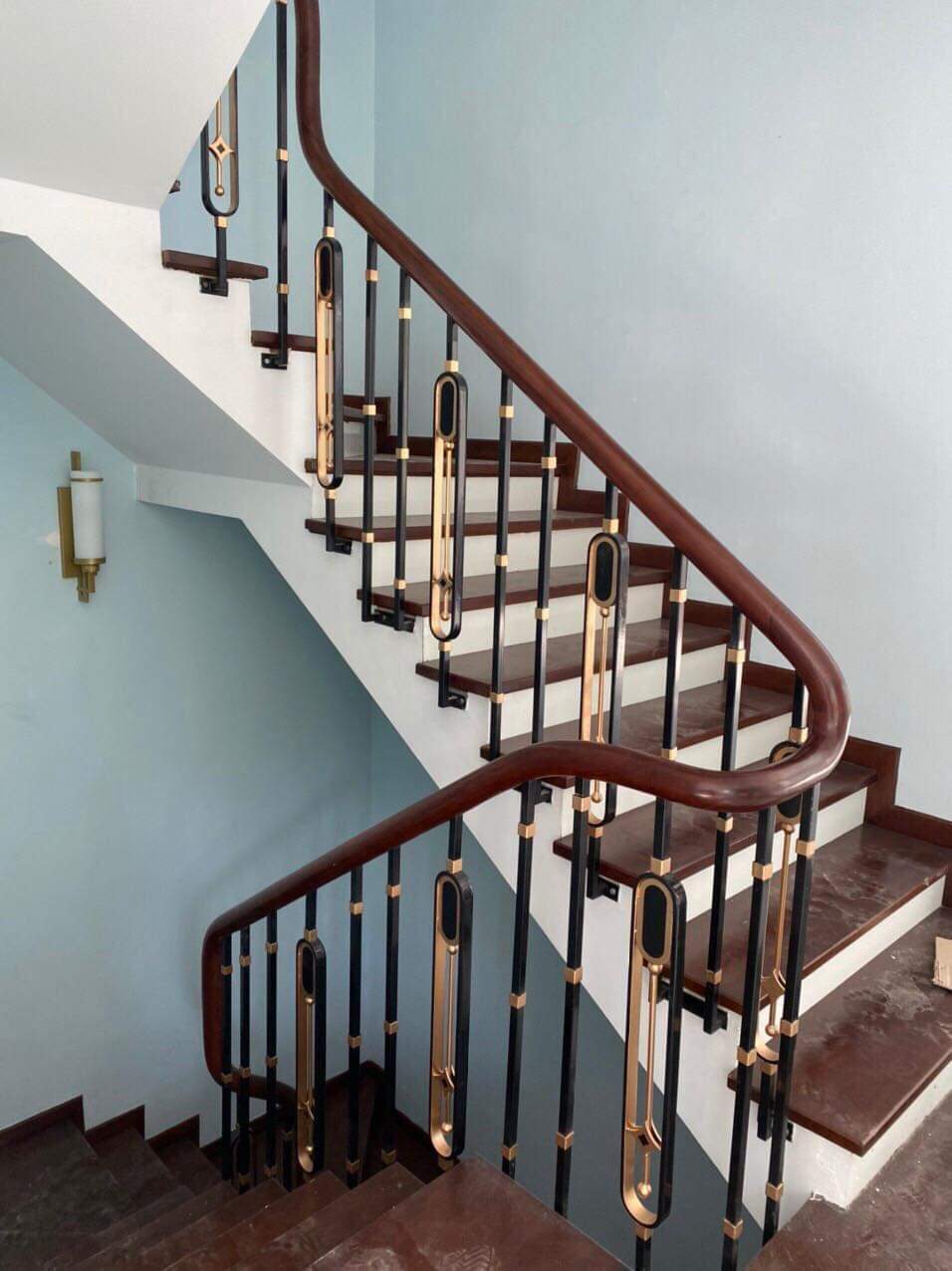 Cho thuê nhà, 111m2_ 5T; Lý Thường Kiệt, Bà Triệu, Ngô Quyền -43 tr