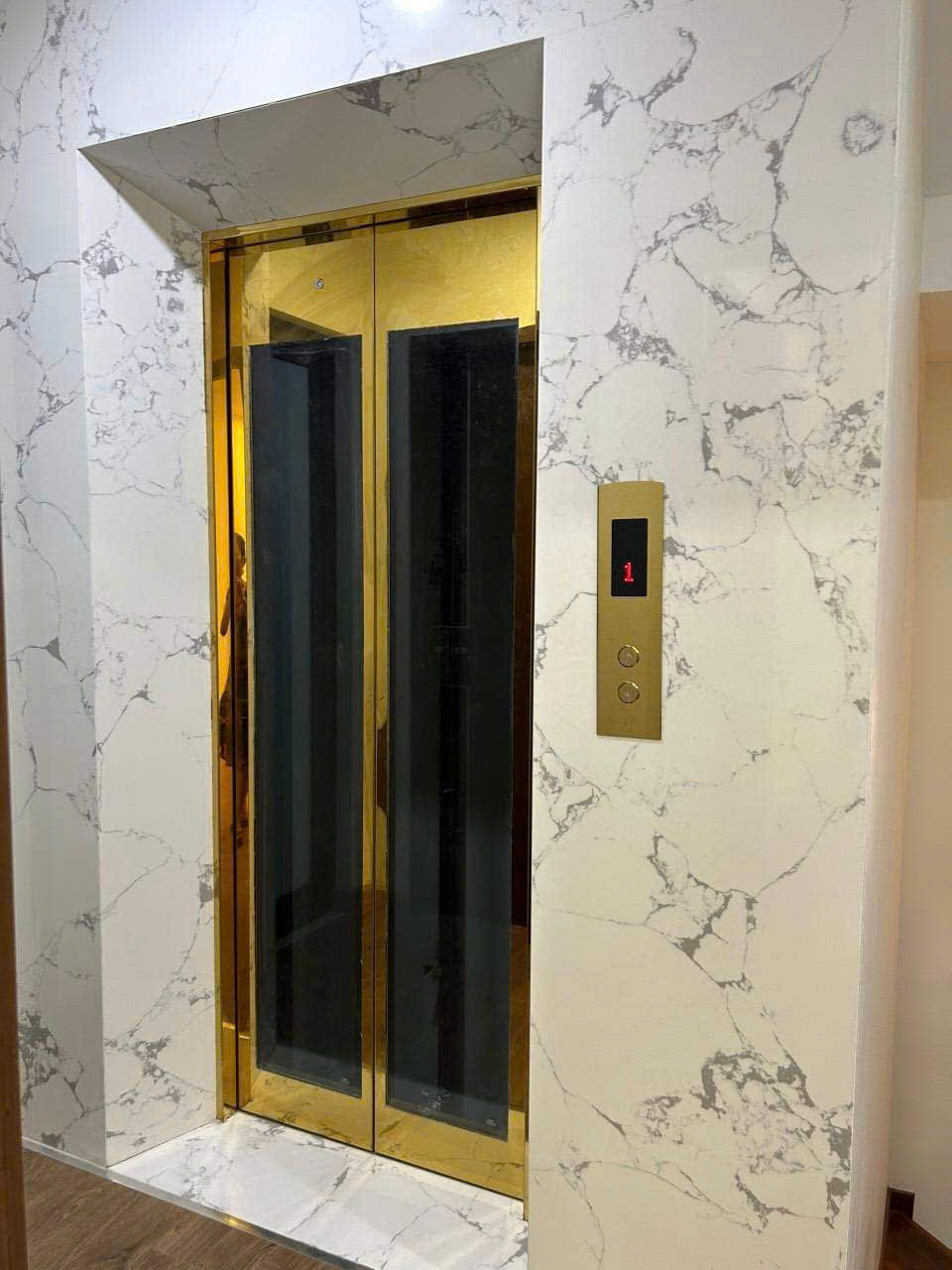 Cho thuê nhà, Thái Hà, Tây Sơn, Láng Hạ, THANG MÁY, 335m2x 3.5T -59 tr