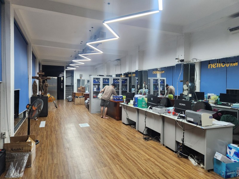 Bán nhà mặt phố đường Số 5, Linh Xuân, Thủ Đức, TP HCM. DT 250m2, 5 tầng, giá 15.9 tỷ, sổ hồng chính chủ.