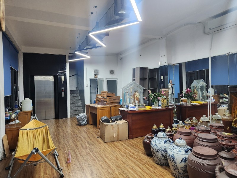 Bán nhà mặt phố đường Số 5, Linh Xuân, Thủ Đức, TP HCM. DT 250m2, 5 tầng, giá 15.9 tỷ, sổ hồng chính chủ.-4