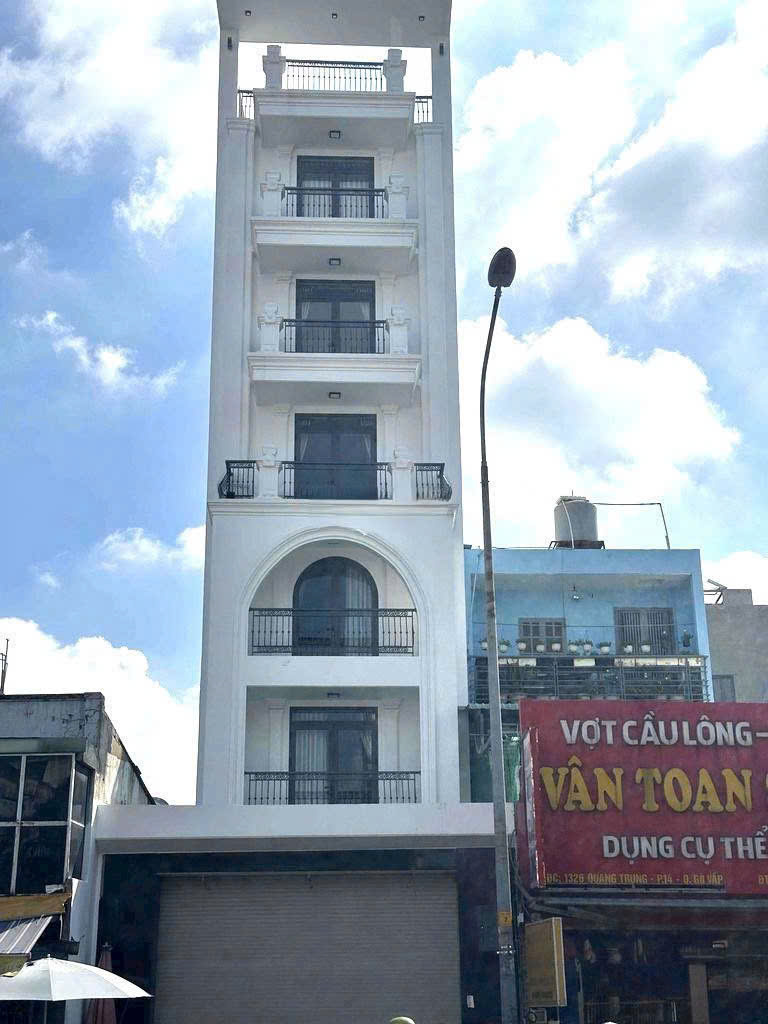 TÒA NHÀ 7 TẦNG MẶT TIỀN QUANG TRUNG – THANG MÁY & PCCC FULL – GIÁ CHỈ 80TR