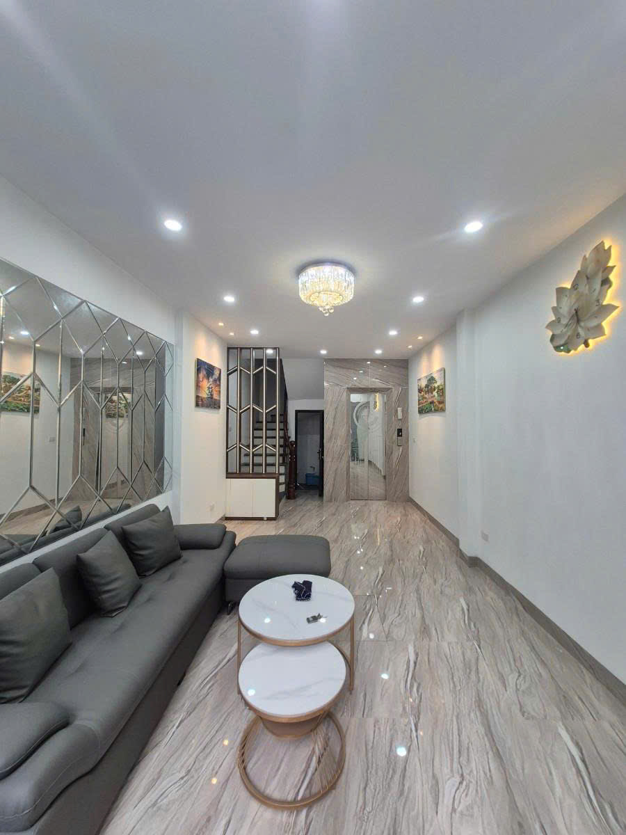Bán nhà Thạch Bàn 36m 6 tầng thang máy 1 nhà ra phố nhỉnh 9 tỷ