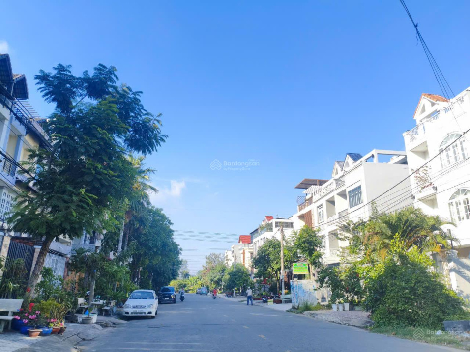 Bán nhà mặt tiền Đông Hồ, Quận 8, 4 tầng, đường nhựa 20m, Nhỉnh 9 tỷ