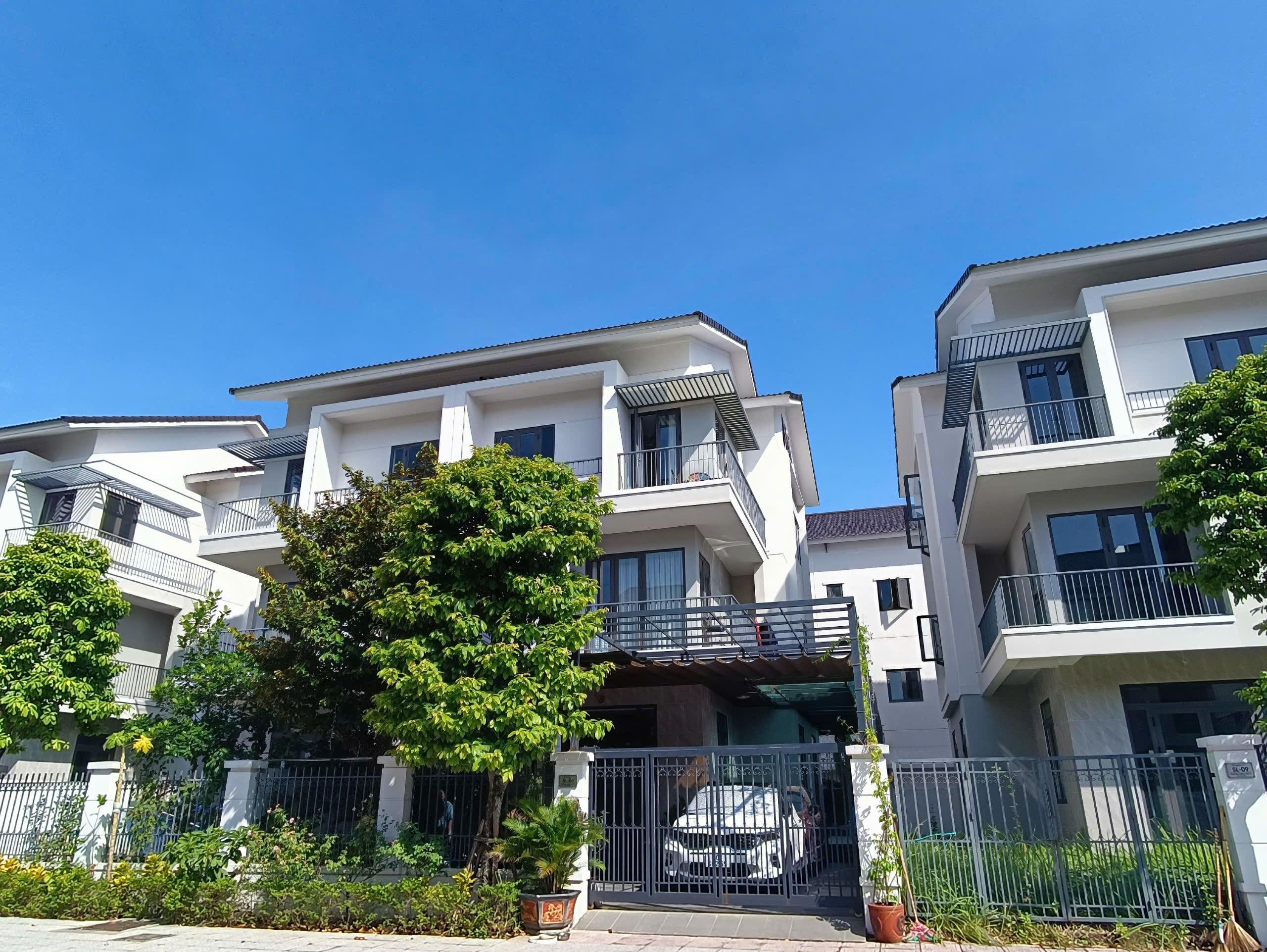 Biệt thự SL-180m2 trong kdt giá chỉ bằng căn chung cư