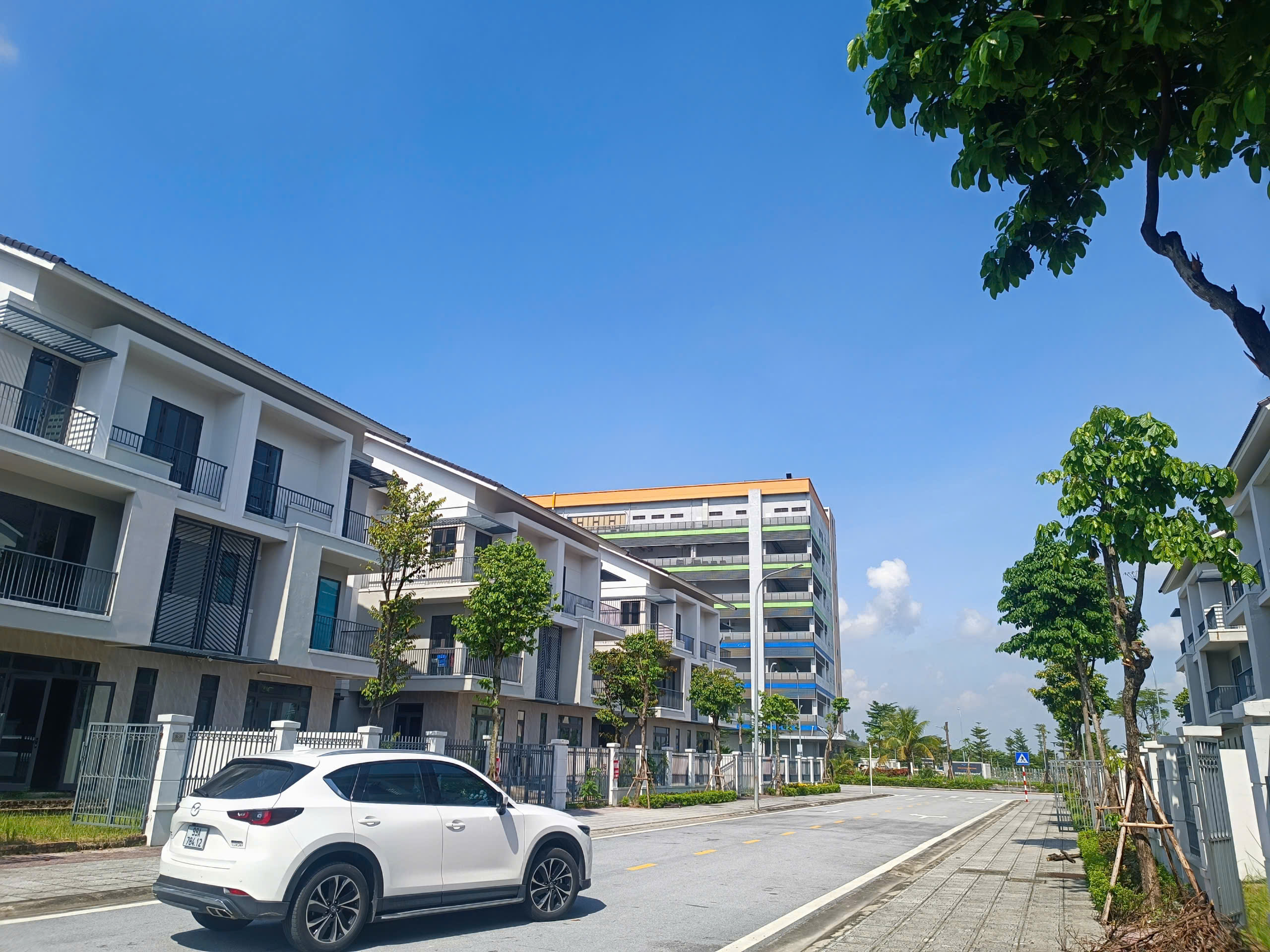 Biệt thự SL-180m2 trong kdt giá chỉ bằng căn chung cư