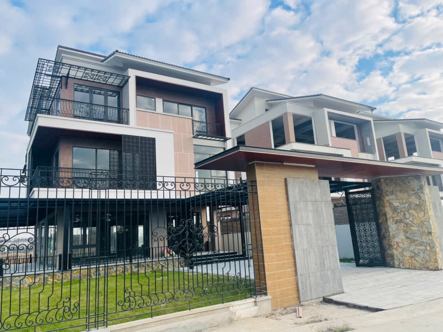 🌳 BIỆT THỰ SONG LẬP SÁT CỔNG CHÍNH – VỊ TRÍ ĐẶC BIỆT TẠI CENTA RIVERSIDE
