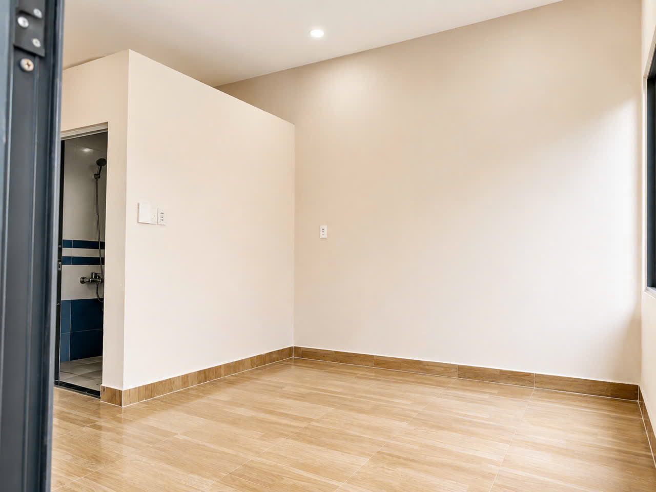 CHO THUÊ PHÒNG 20M² - MẶT TIỀN TÂN KỲ TÂN QUÝ - GẦN AEON - 4.5TR/THÁNG