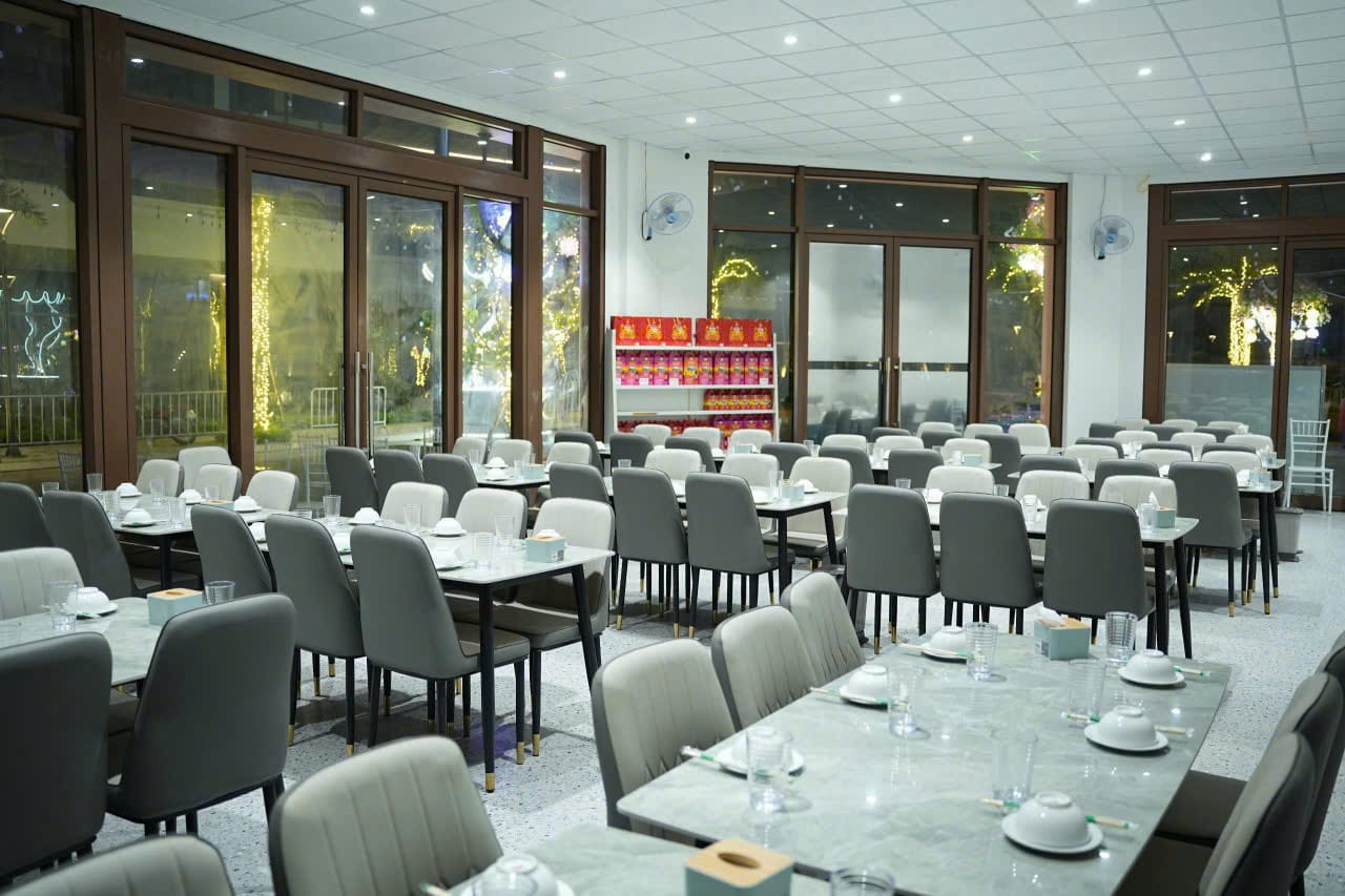 CƠ HỘI VÀNG KINH DOANH DU LỊCH CÁT BÀ – SANG NHƯỢNG GẤP NHÀ HÀNG CASEAYAI  Vị trí kim cương sát bãi tắm trung tâm
