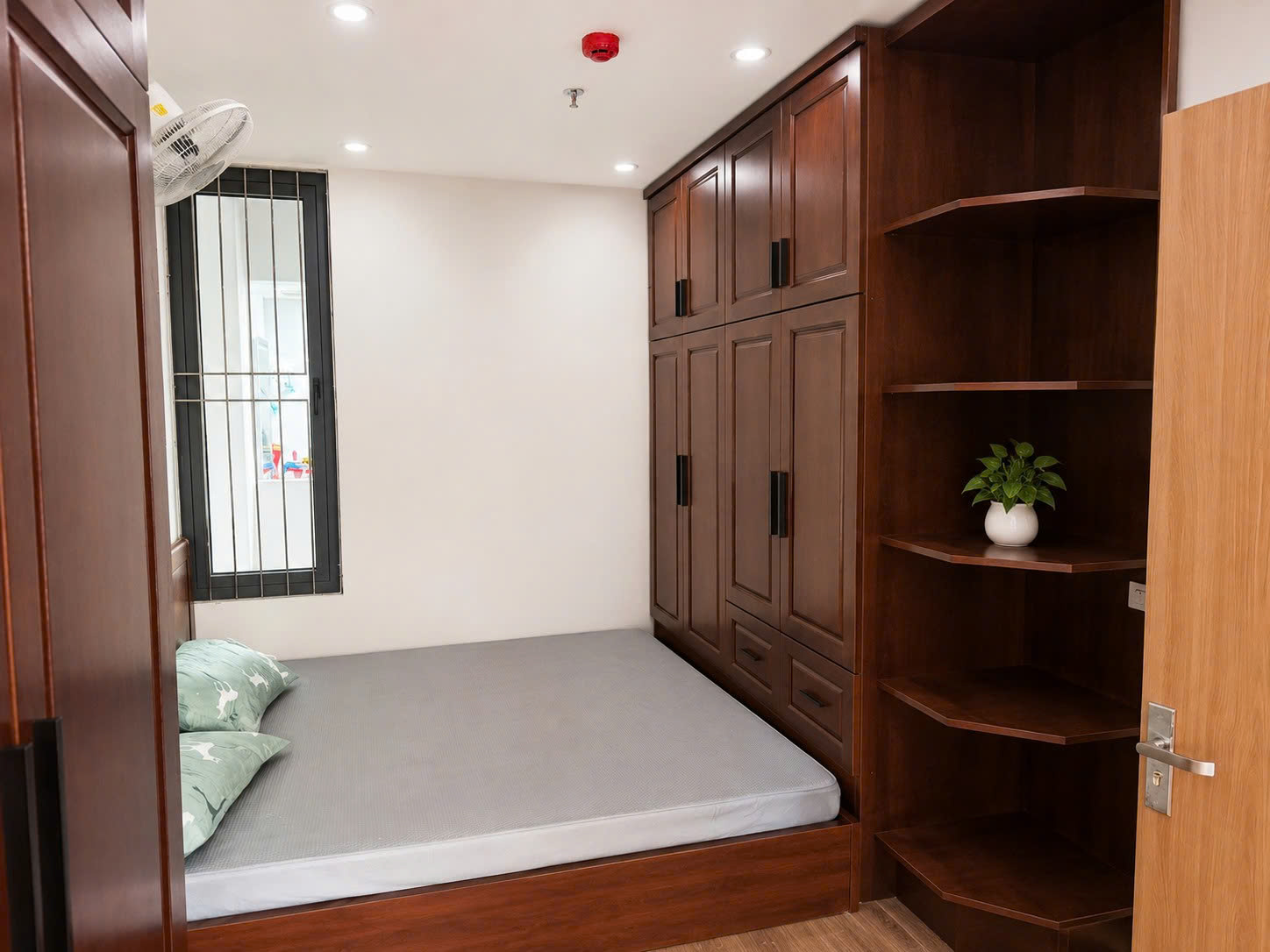 CHO THUÊ CĂN HỘ MINI 2N1K – FULL NỘI THẤT TẠI LẠC LONG QUÂN, TÂY HỒ, HÀ NỘI – VIEW HỒ TÂY