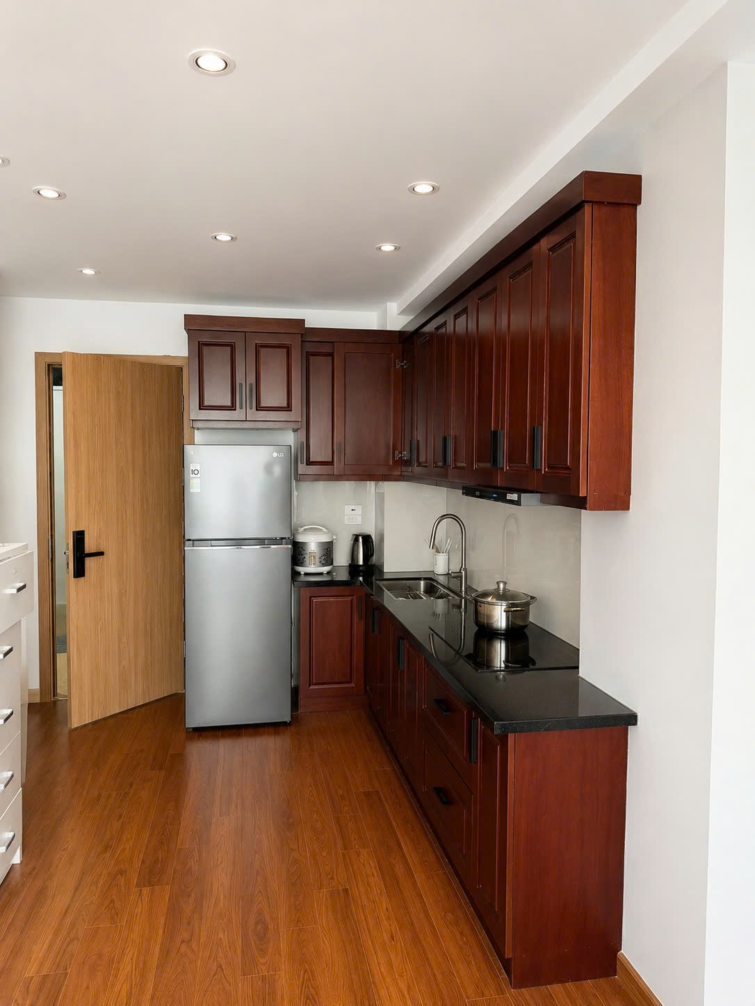 CHO THUÊ CĂN HỘ MINI 2N1K – FULL NỘI THẤT TẠI LẠC LONG QUÂN, TÂY HỒ, HÀ NỘI – VIEW HỒ TÂY-3