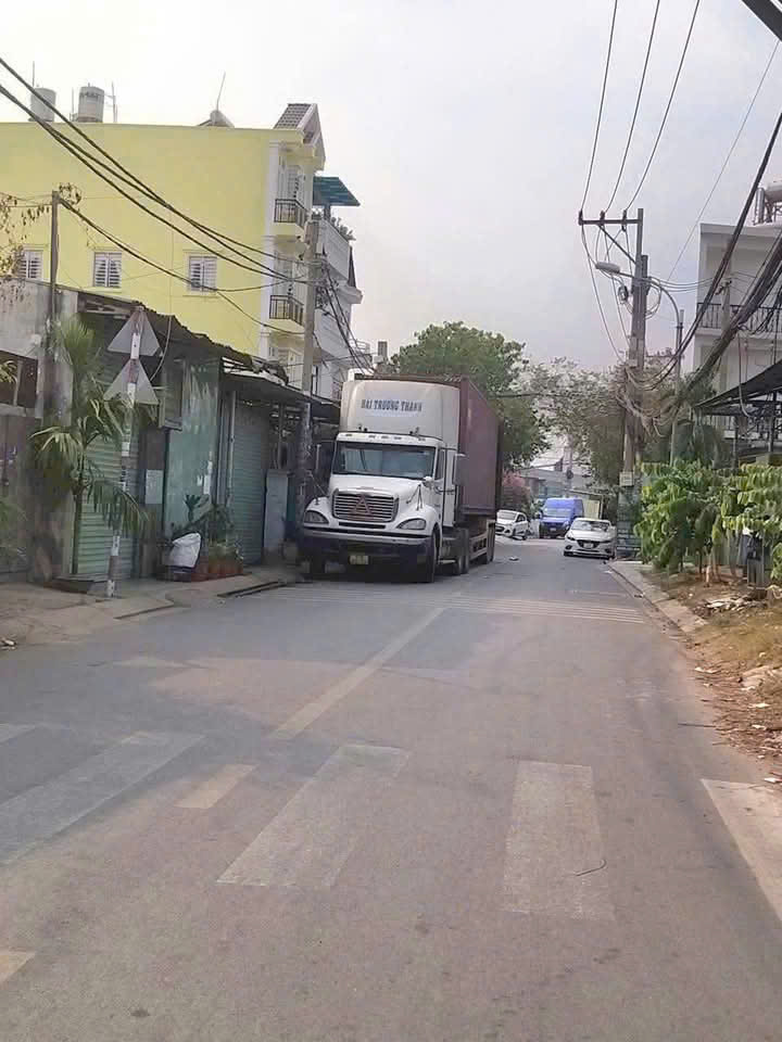 KHO/XƯỞNG MẶT TIỀN HÀ HUY GIÁP – ĐƯỜNG NHỰA 8M – GIÁ CHỈ 36 TRIỆU/THÁNG-3