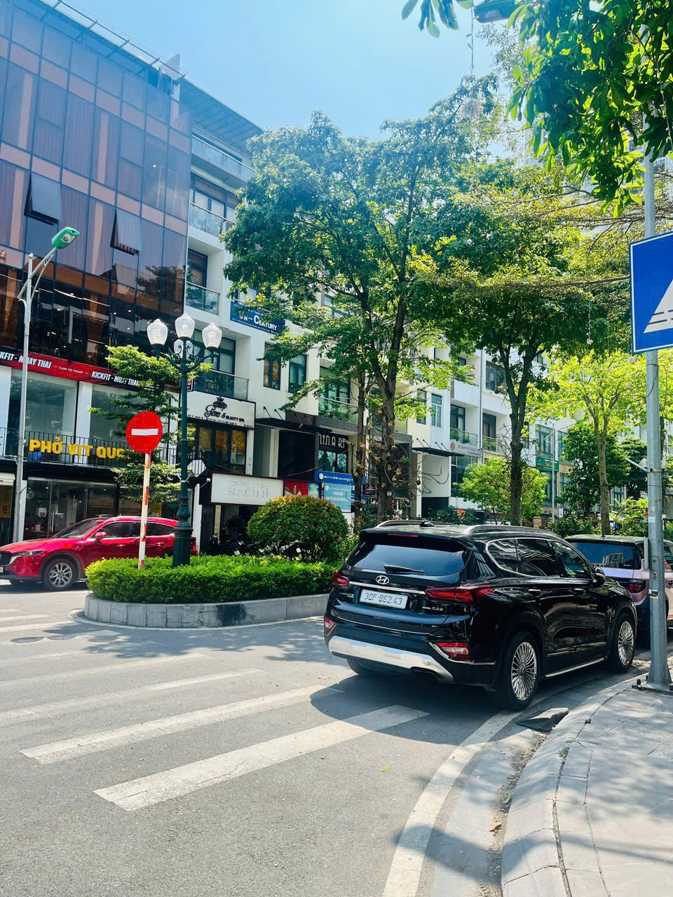 HIẾM LIỀN KỀ HDMON – HÀM NGHI – LÔ GÓC 2 VỈA HÈ KIN H DOANH SẦM UẤT  – 6 TẦNG THANG MÁY LH 0326213286-4