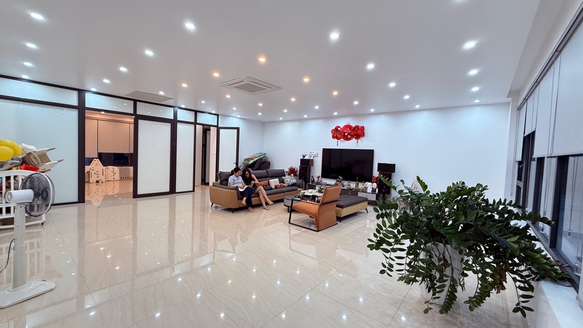 Đẳng cấp Vinhomes Marina - Biệt thự liền kề 5 tầng thang máy, sân vườn, view thoáng