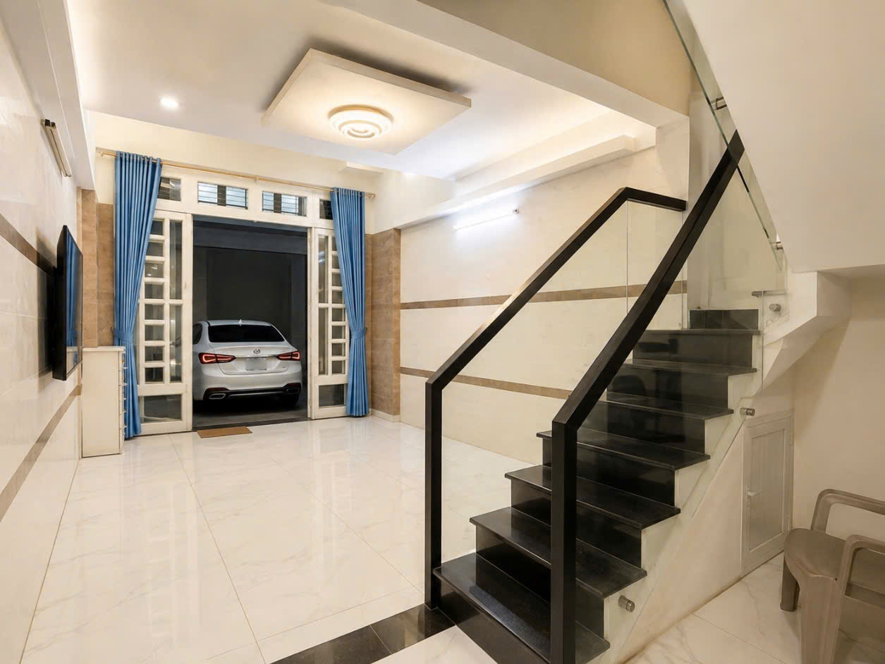 KỀ CƯ XÁ LỮ GIA LẠC LONG QUÂN - HXH 5M Ô TÔ VÀO NHÀ - NGANG 4.2M - 5 TẦNG BTCT - 50M²