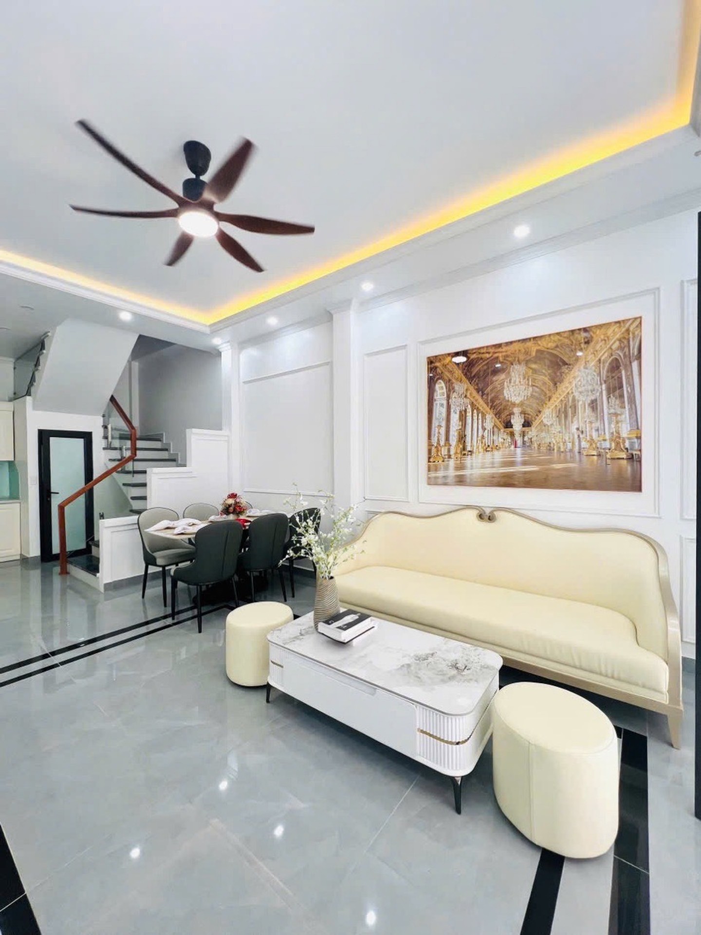Bán nhà xây mới 4 tầng độc lập 45m2 - Trung tâm Ngô Quyền