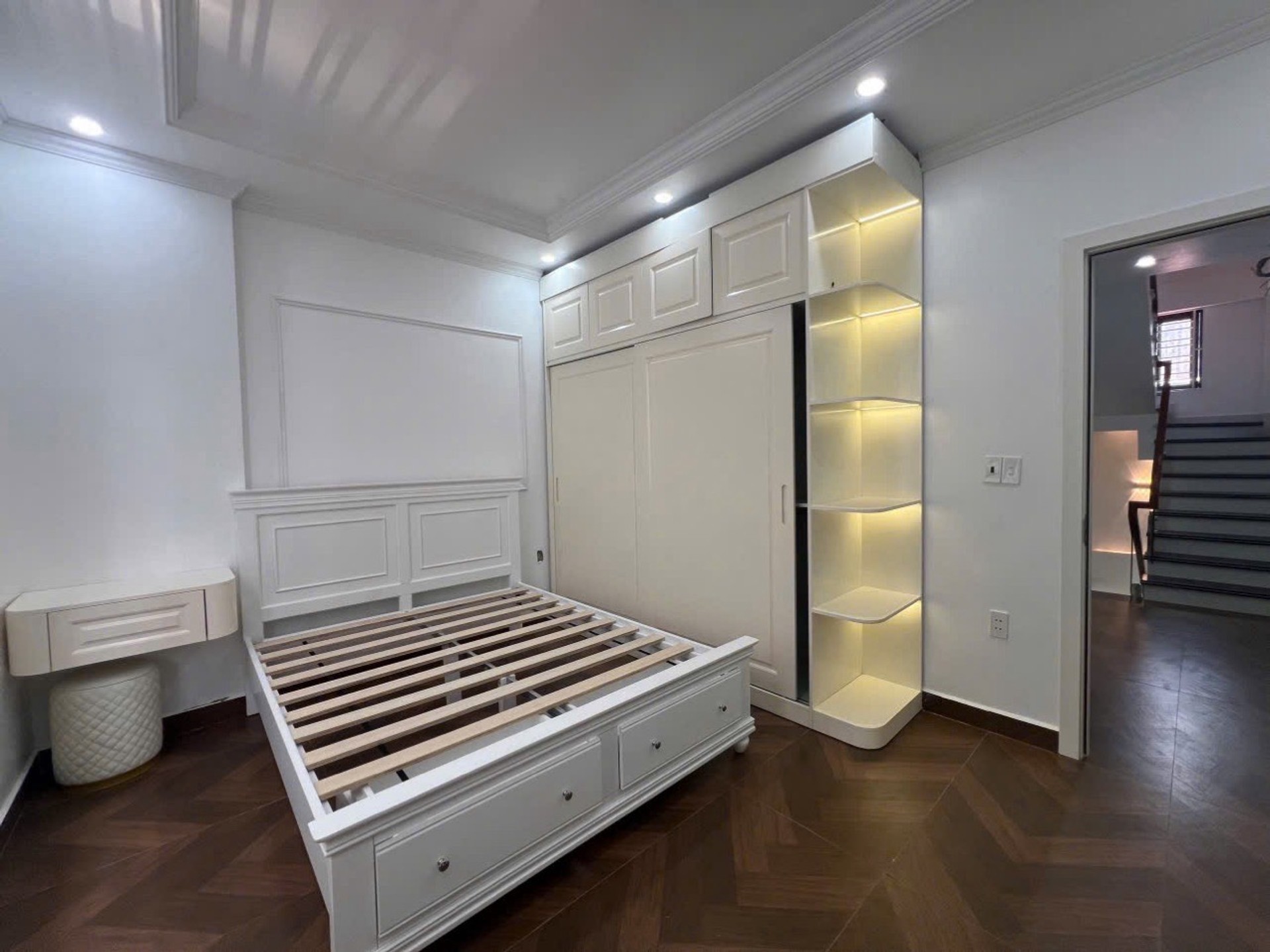 Bán nhà xây mới 4 tầng độc lập 45m2 - Trung tâm Ngô Quyền
